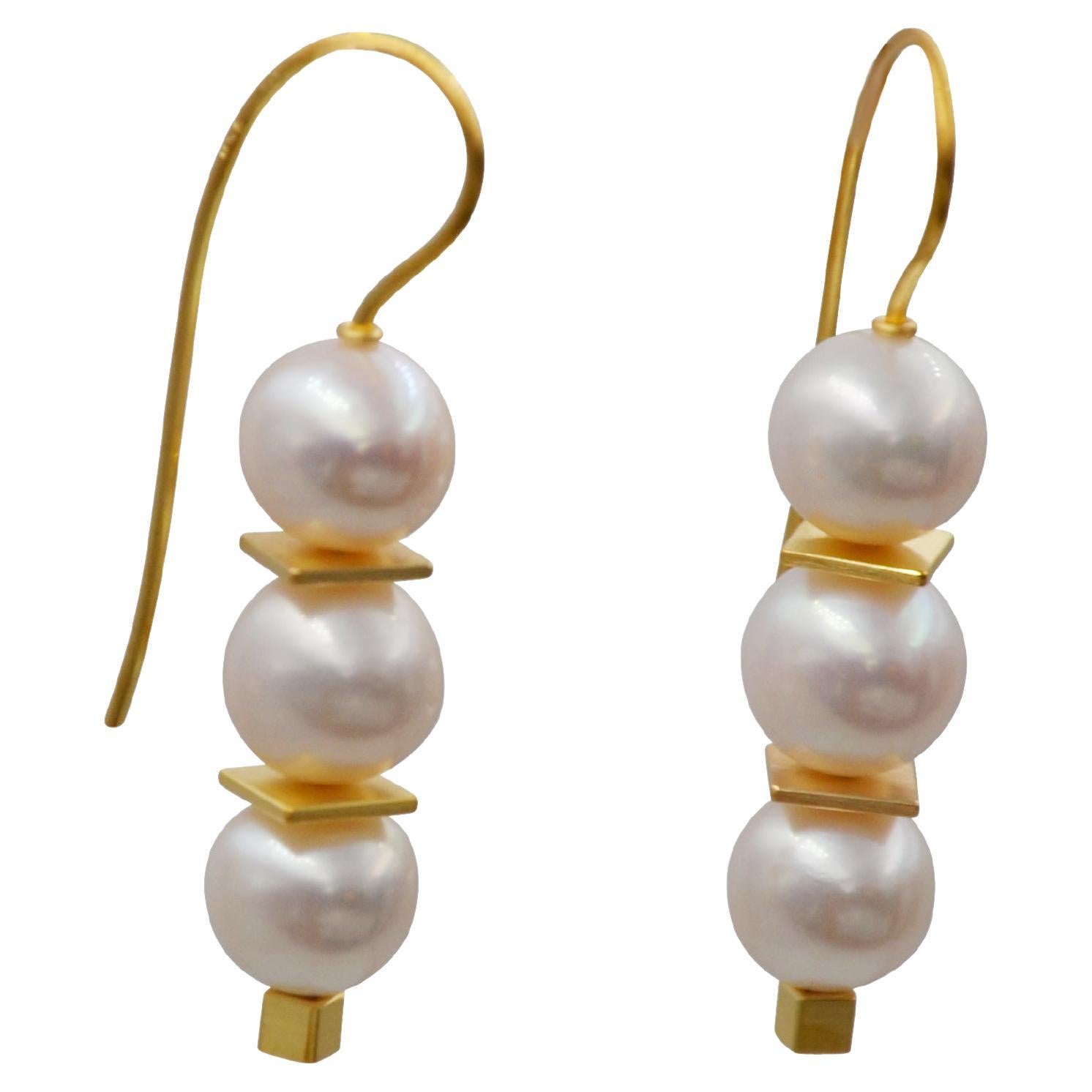 Contemporary 18 Karat Yellow Gold Pearl Earrings