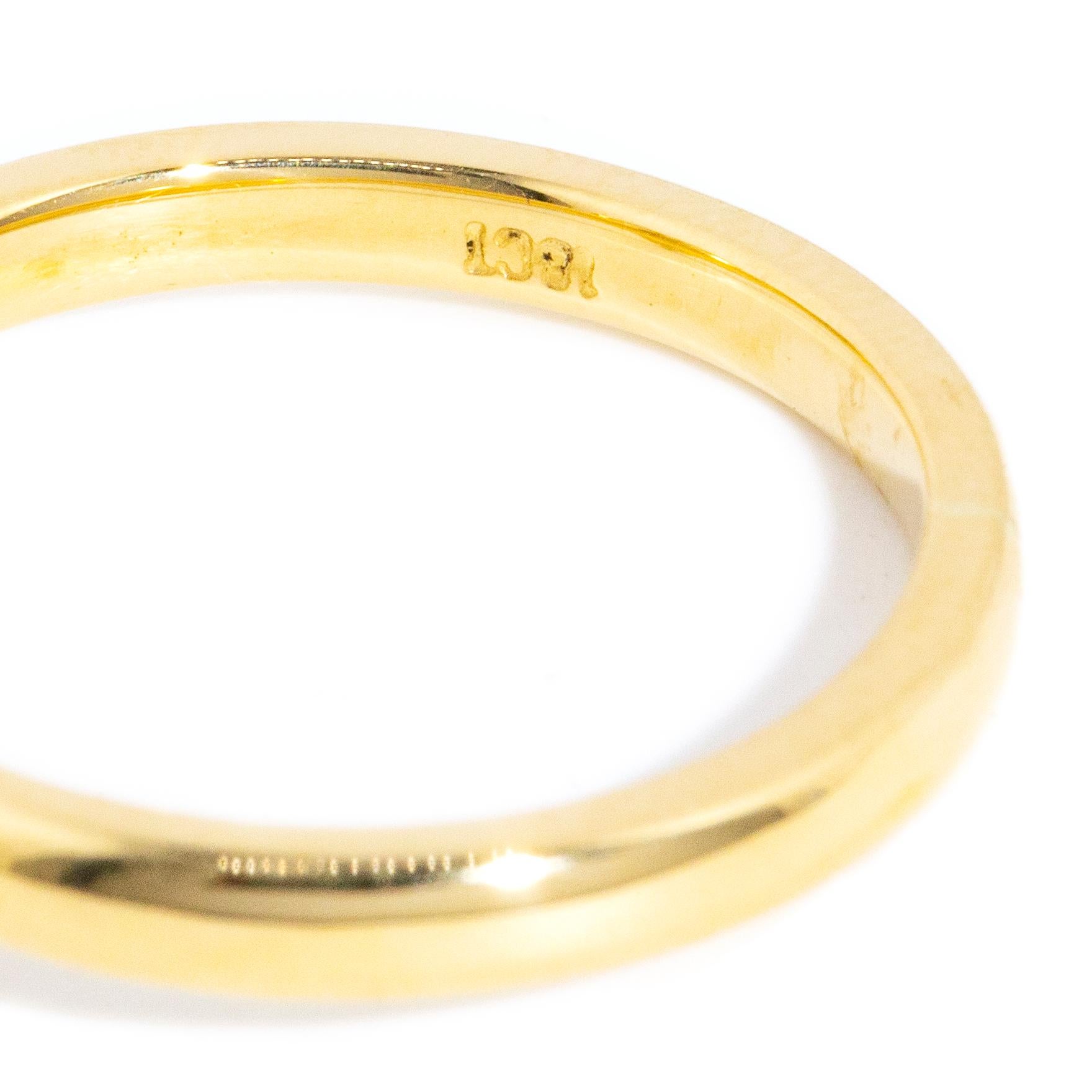 Contemporary 1.80 Carat Light Fancy Yellow Heart Cut Diamond Ring 18 Carat Gold For Sale 4