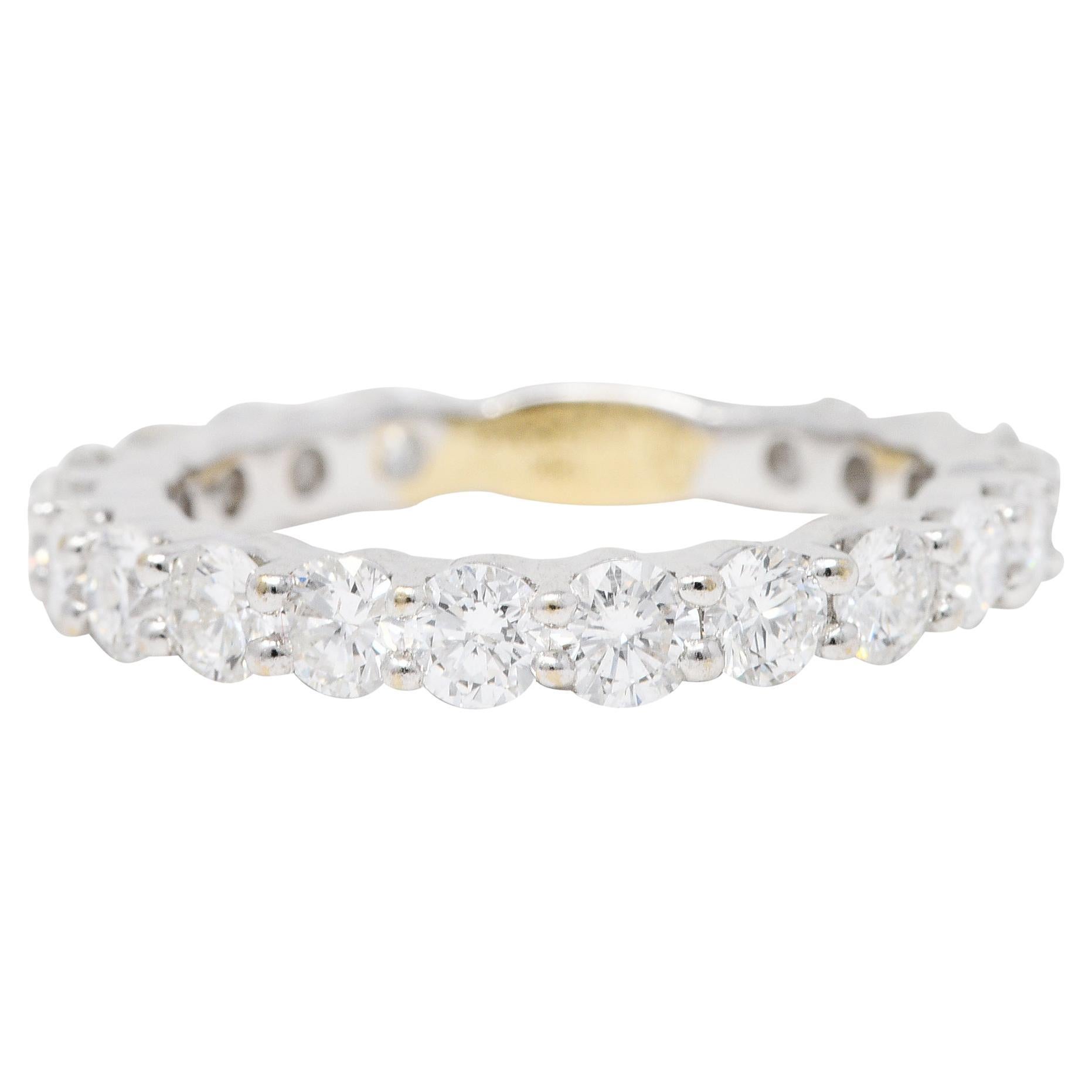 Contemporary 1.80 Carats Diamond 18 Karat White Gold Band Ring