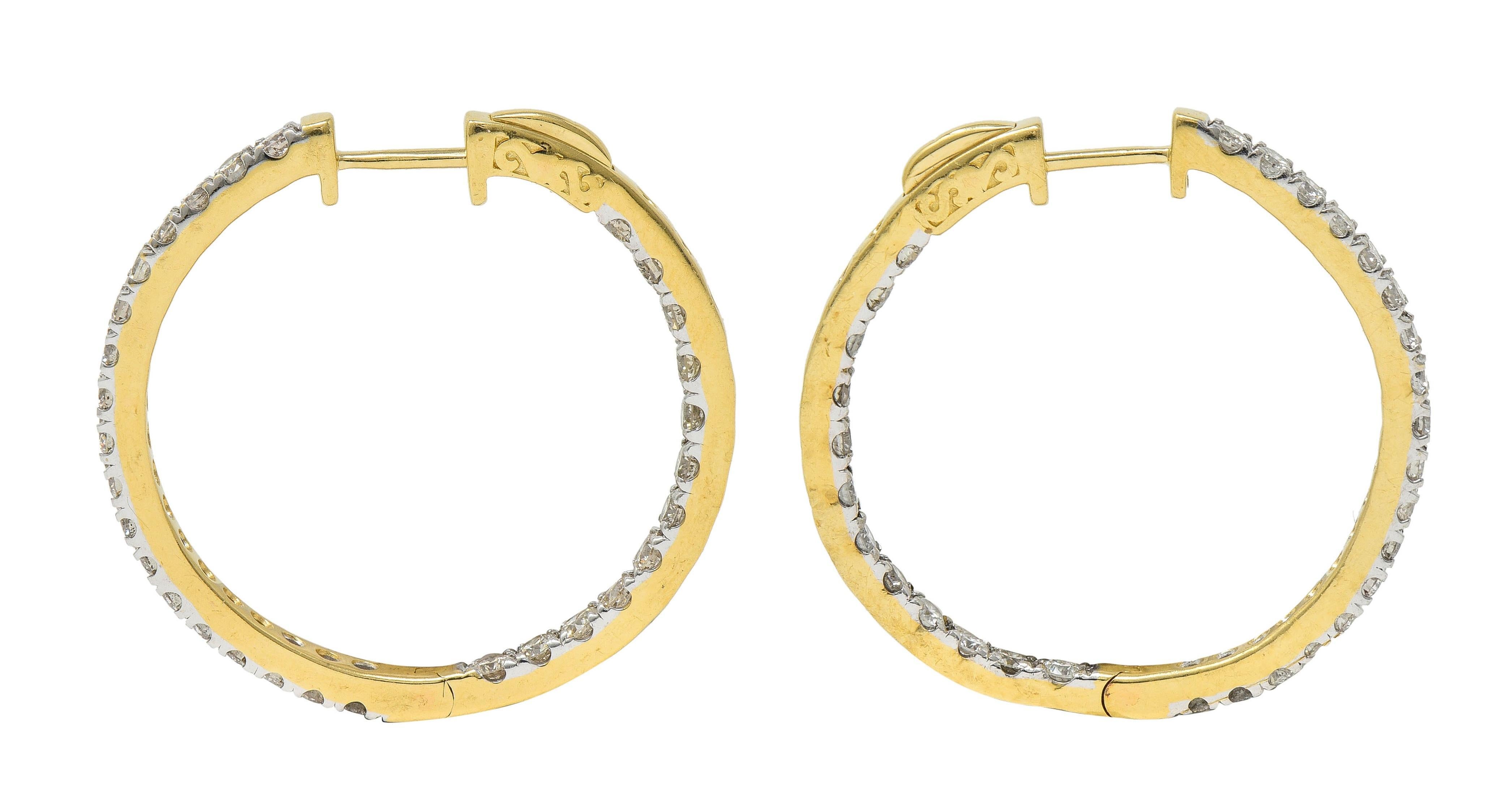 Taglio brillante Orecchini a cerchio contemporanei in oro 14 carati con diamante da 1,80 CTW e interno esterno da 34 mm in vendita