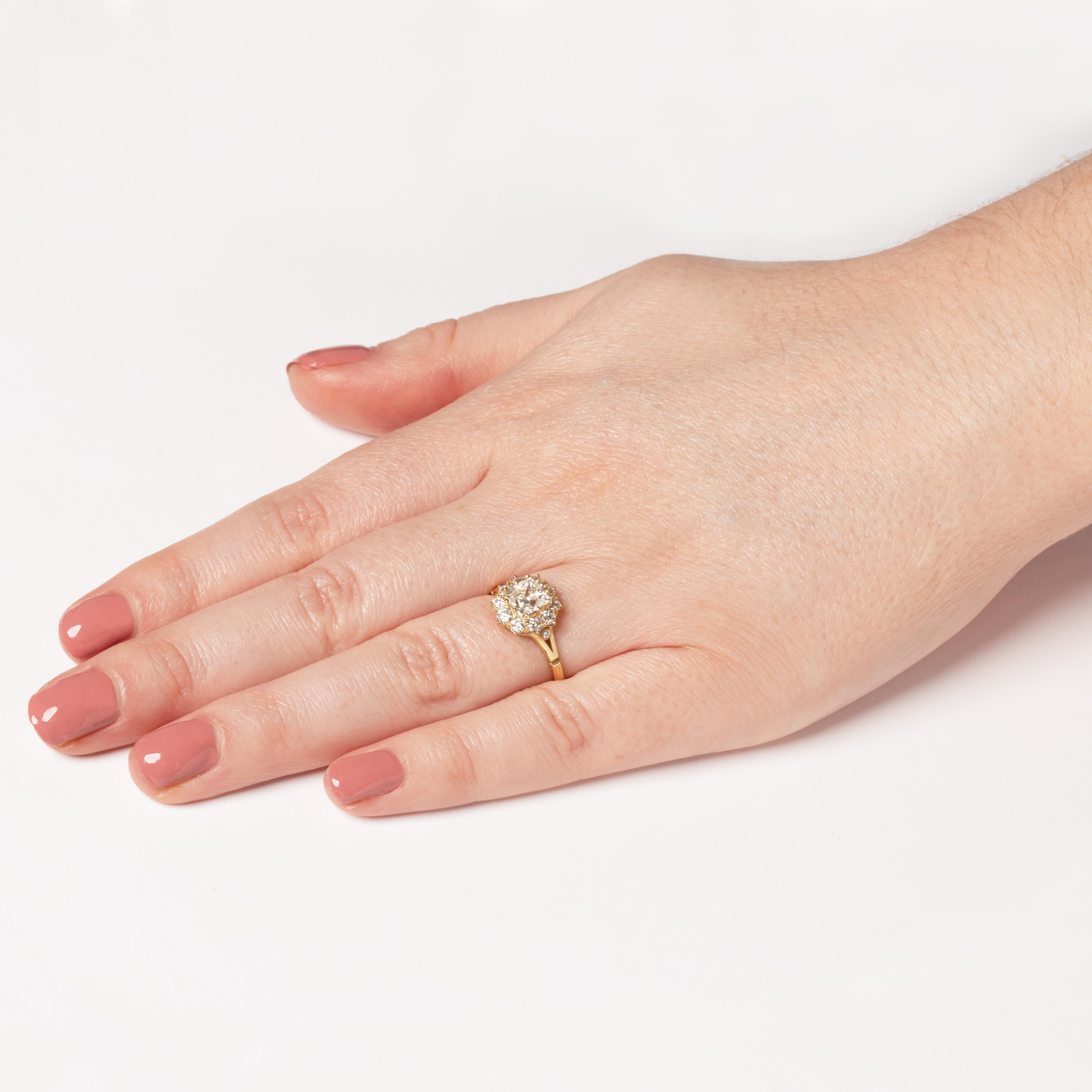 Zeitgenössischer 1.80ct Diamant-Cluster-Ring Damen im Angebot