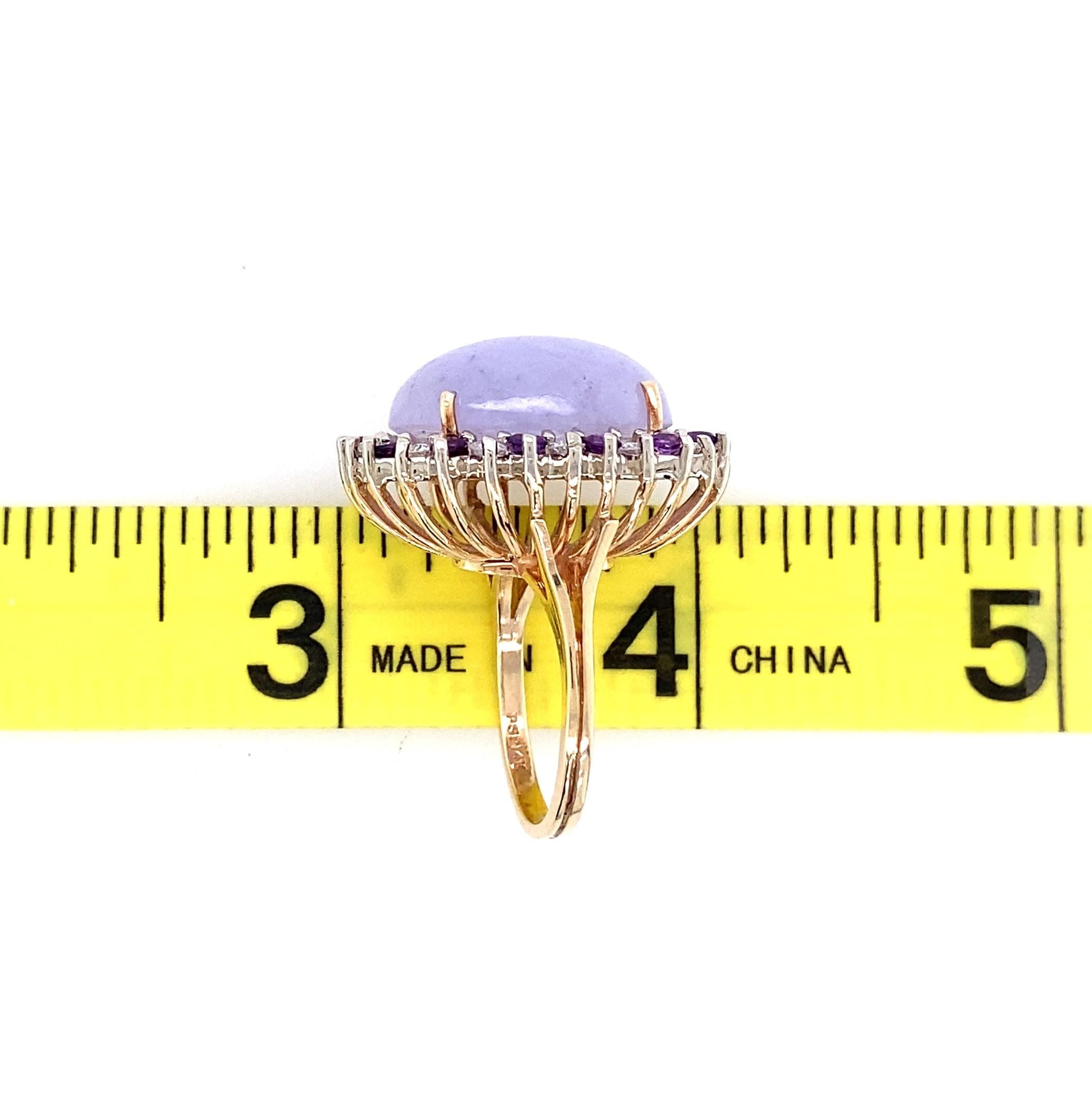 Contemporary 18.80 Carat Natural Lavender Jade Cabochon Yellow Gold Fashion Ring 1