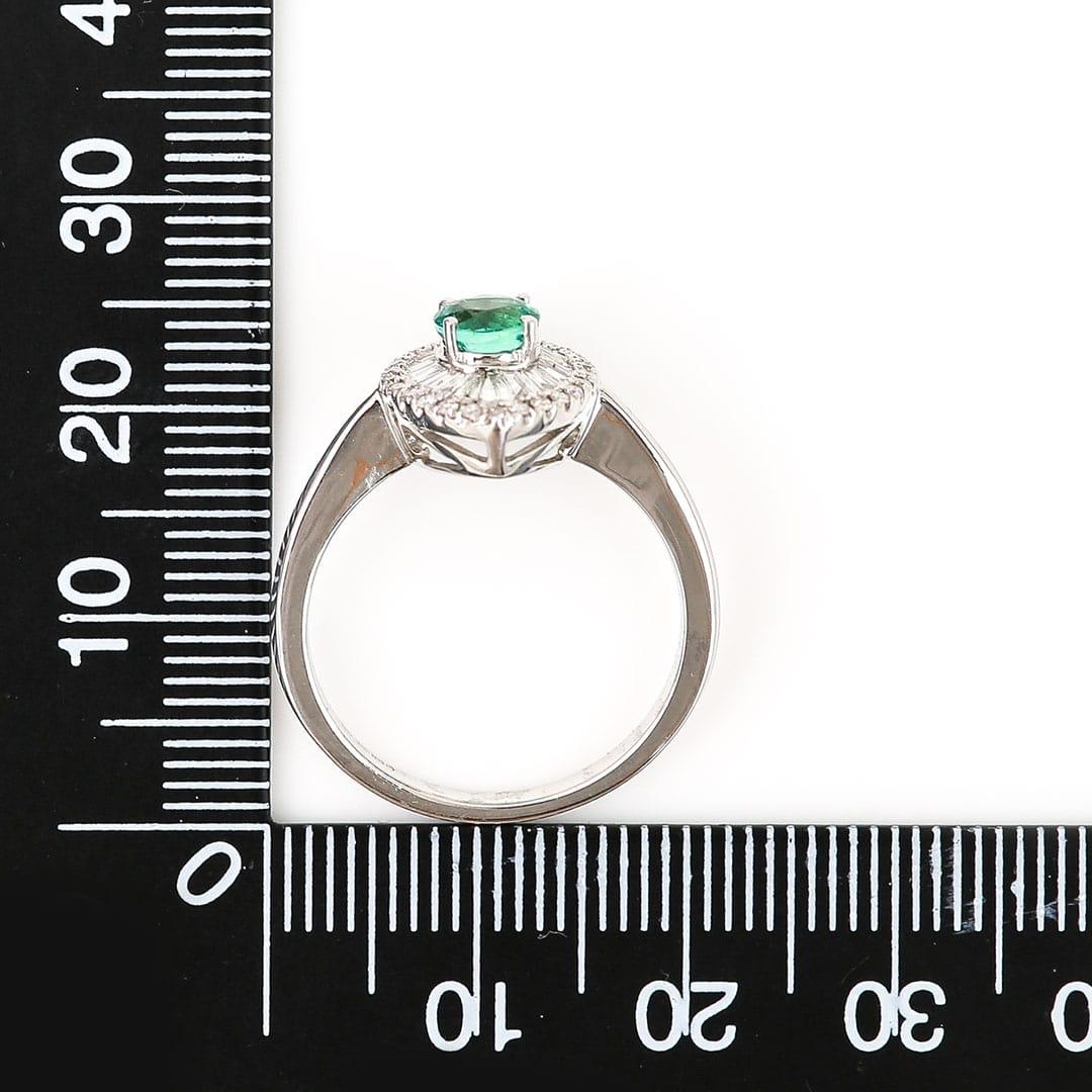 Contemporary 18ct White Gold Emerald and Diamond Engagement Ring  For Sale 9
