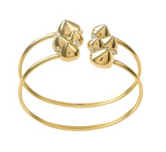 Bracciale flessibile scultoreo contemporaneo in oro 18 carati e diamanti bianchi, scolpito a mano