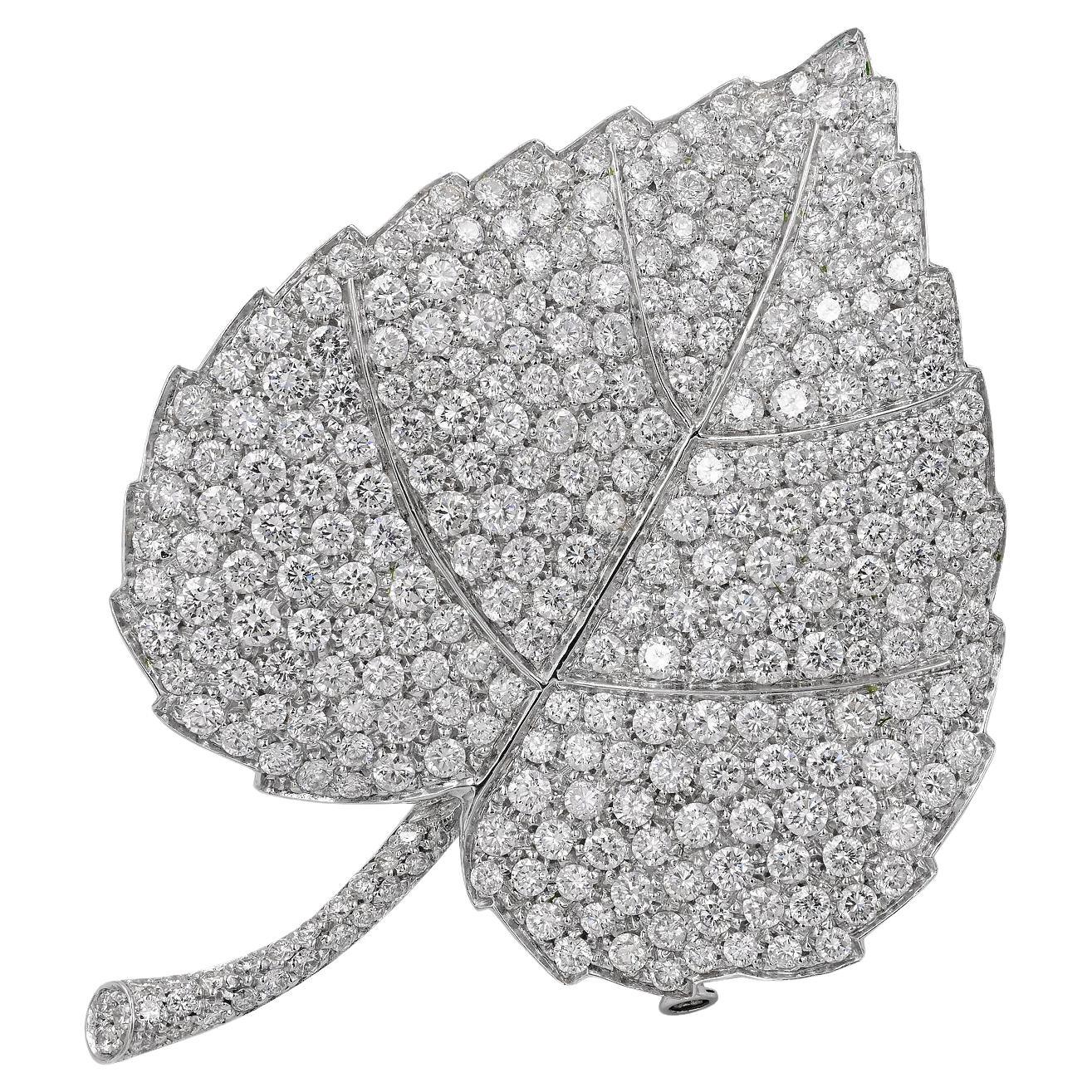 Contemporary 18k Gold Diamond "Leaf" Brooch For Sale