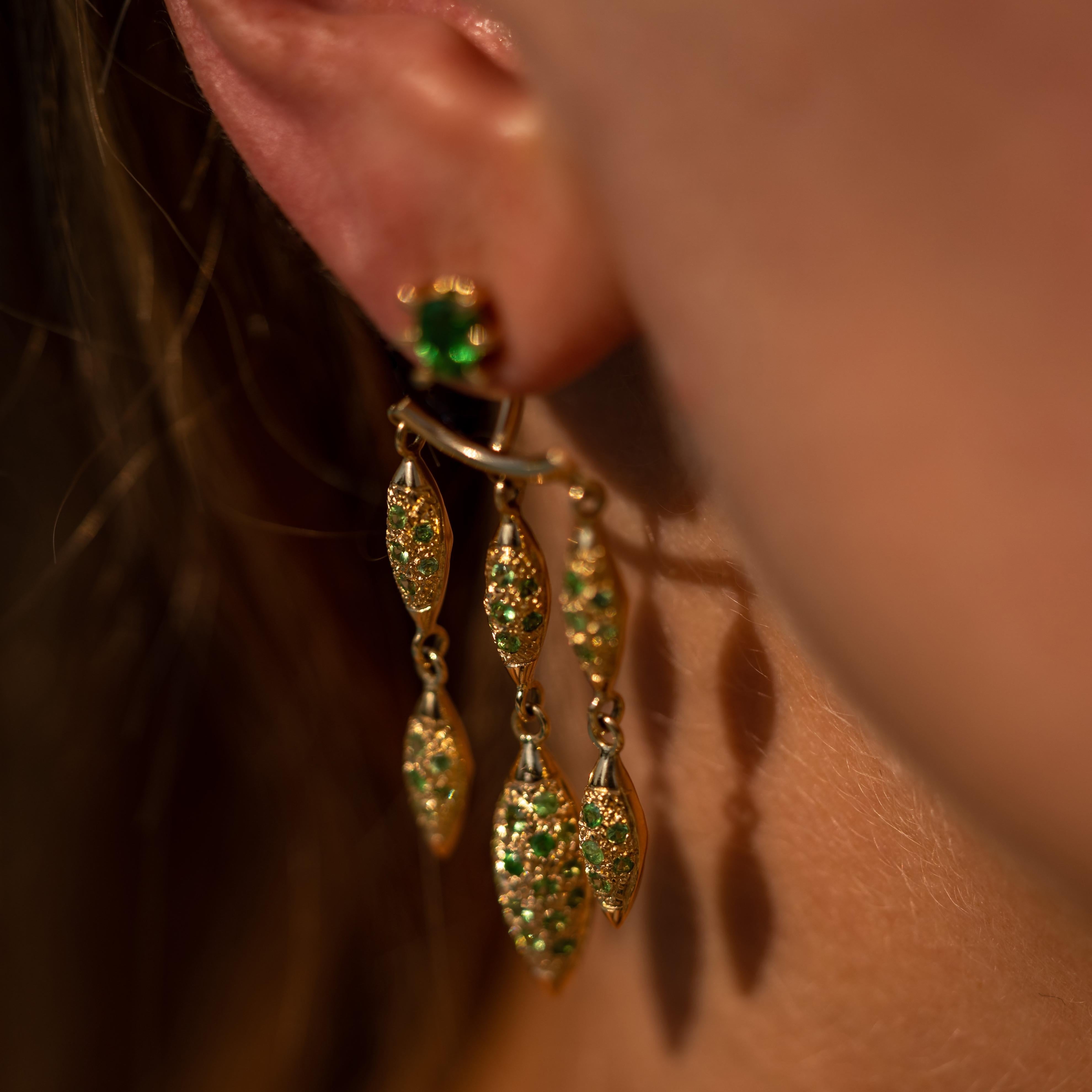 Contemporary 18K Gold & Green Tsavorite Garnet Chandelier Earrings /Ear Jackets Pour femmes en vente