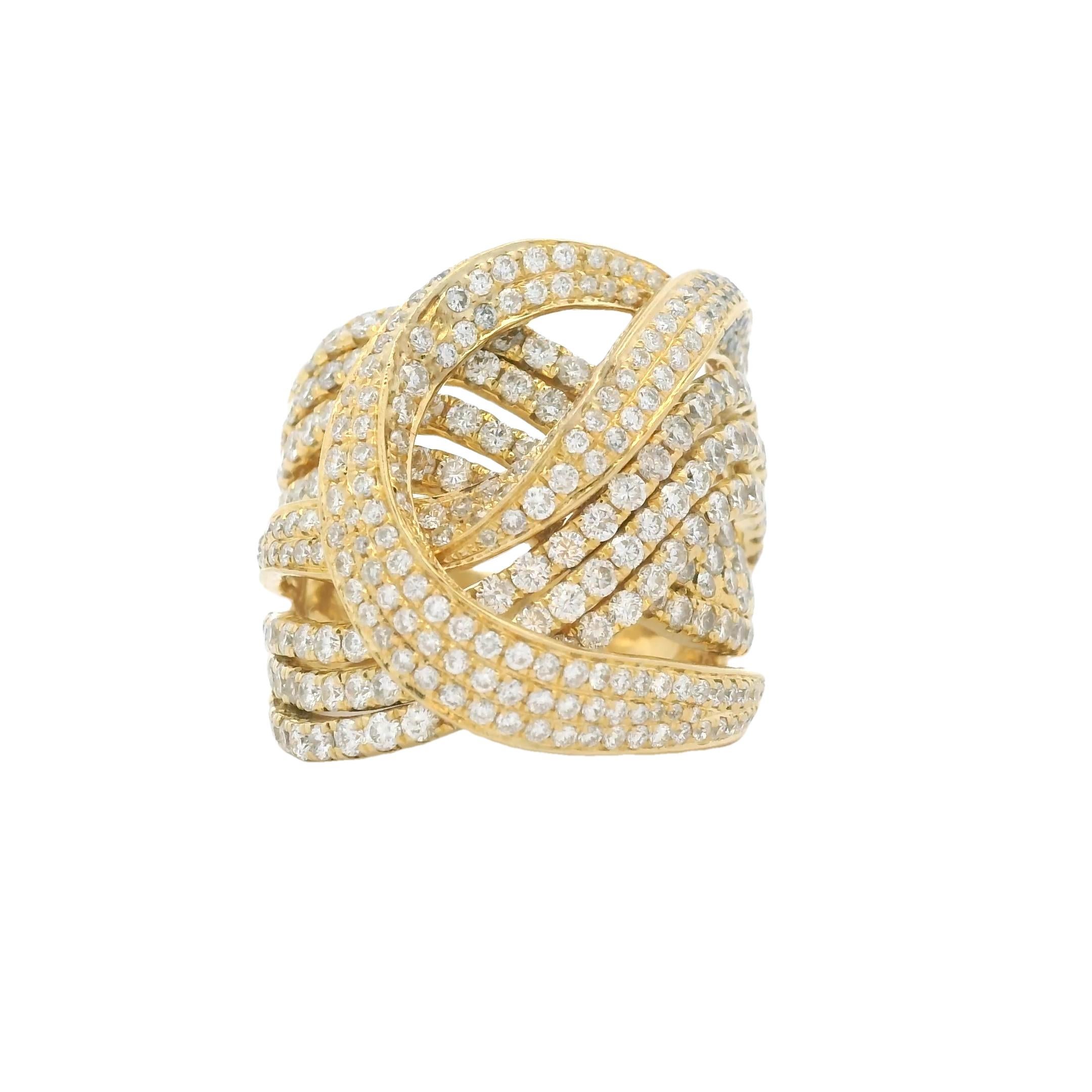 Anello a onda in oro 18 carati contemporaneo con diamanti pavé da 5,00 carati in vendita 1