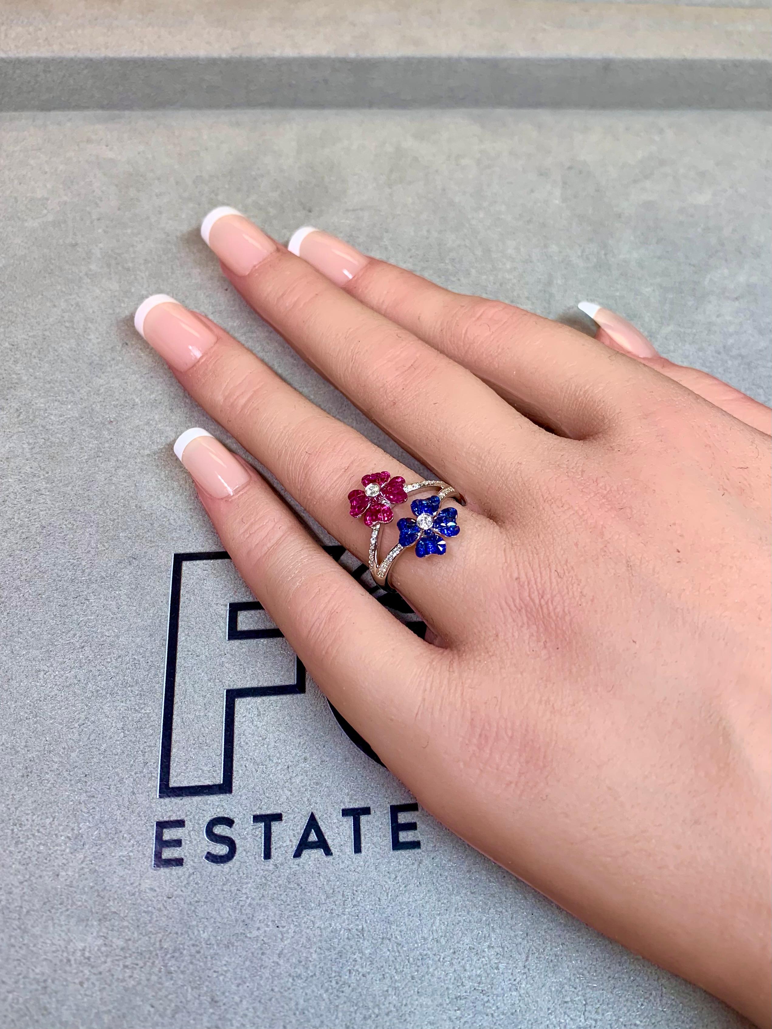 Contemporary 18K Invisibly Set Ruby Sapphire Double Flower Diamond Ring Sz 6.75 im Angebot 6