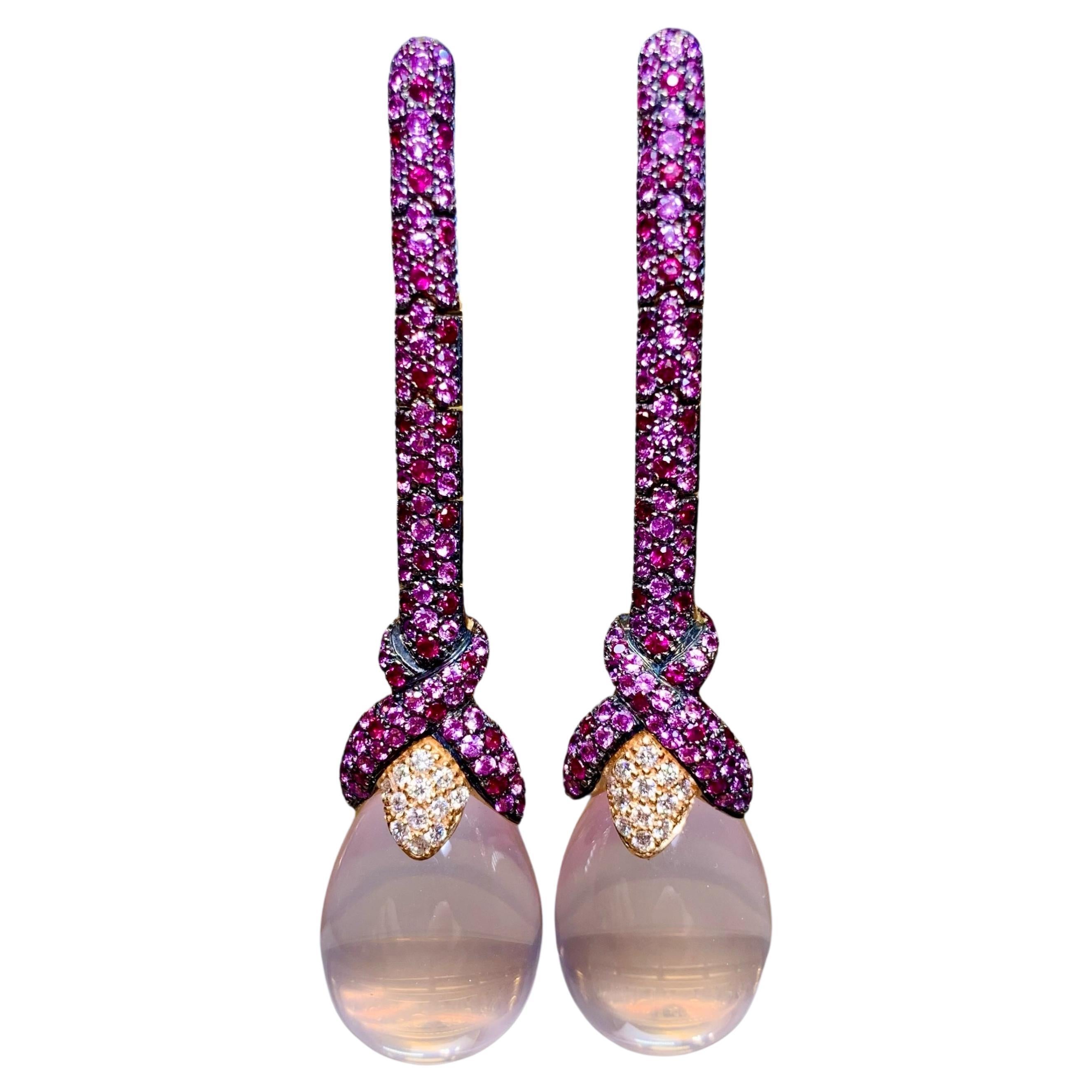 Orecchini pendenti contemporanei in zaffiro rosa 18 carati con quarzo rosa e rubino 8,46 ct.
