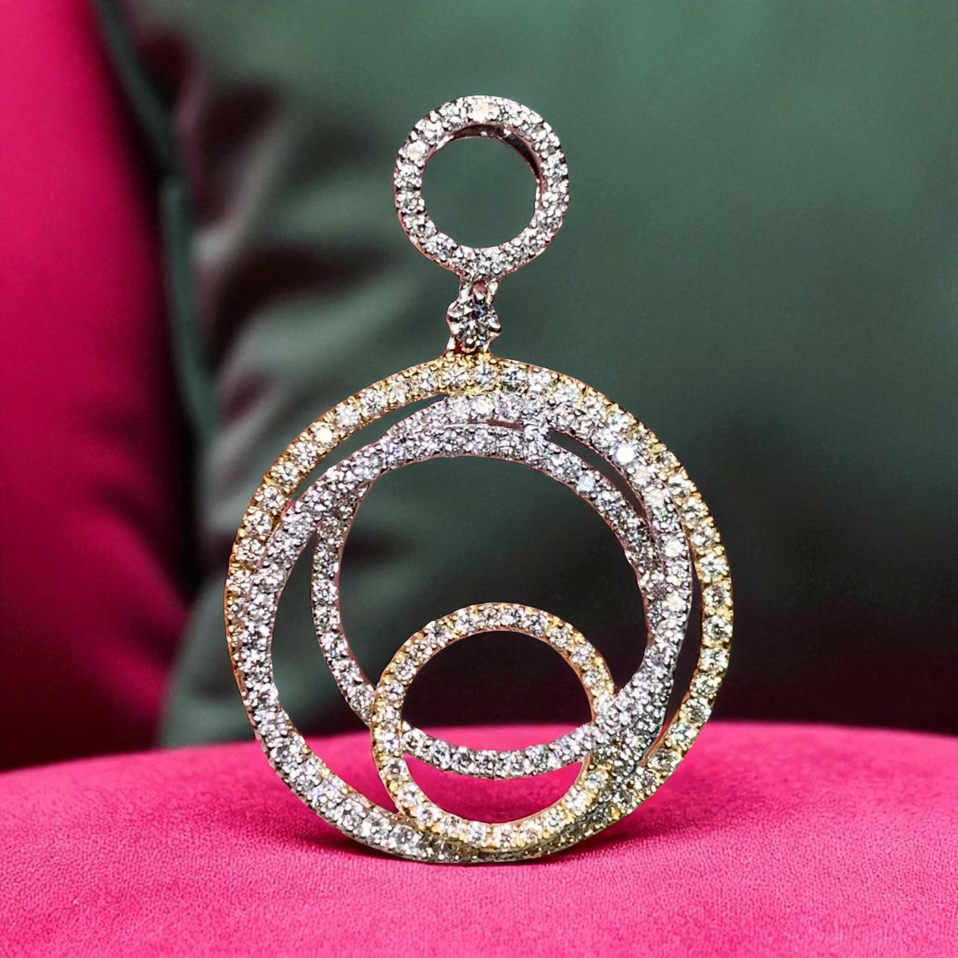 Collier pendentif à diamants 3ctw G Vs Contemporary 18K Two Tone Interlocking Circle 3