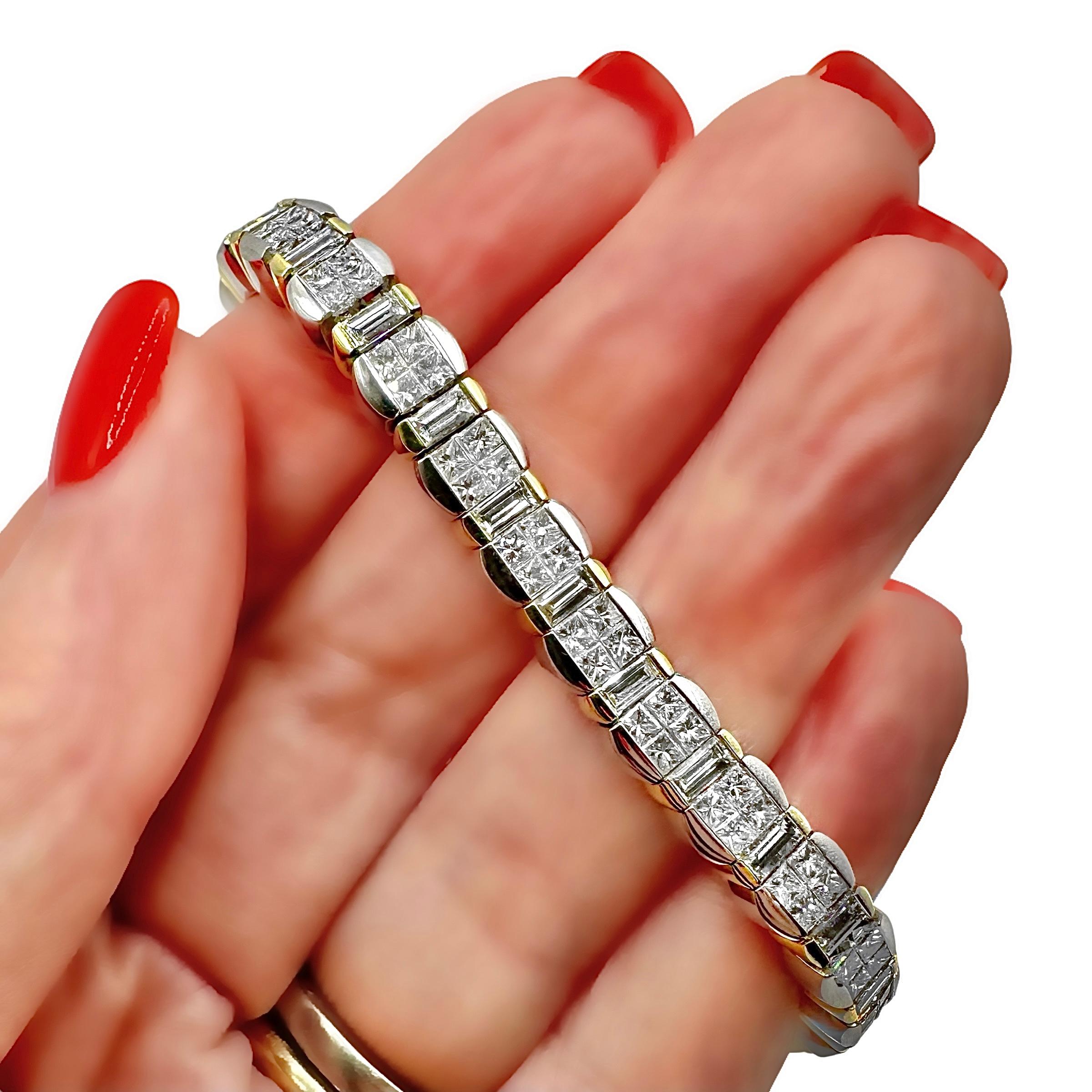 Contemporary 18k White and Yellow Gold Diamond Line Bracelet For Sale 4