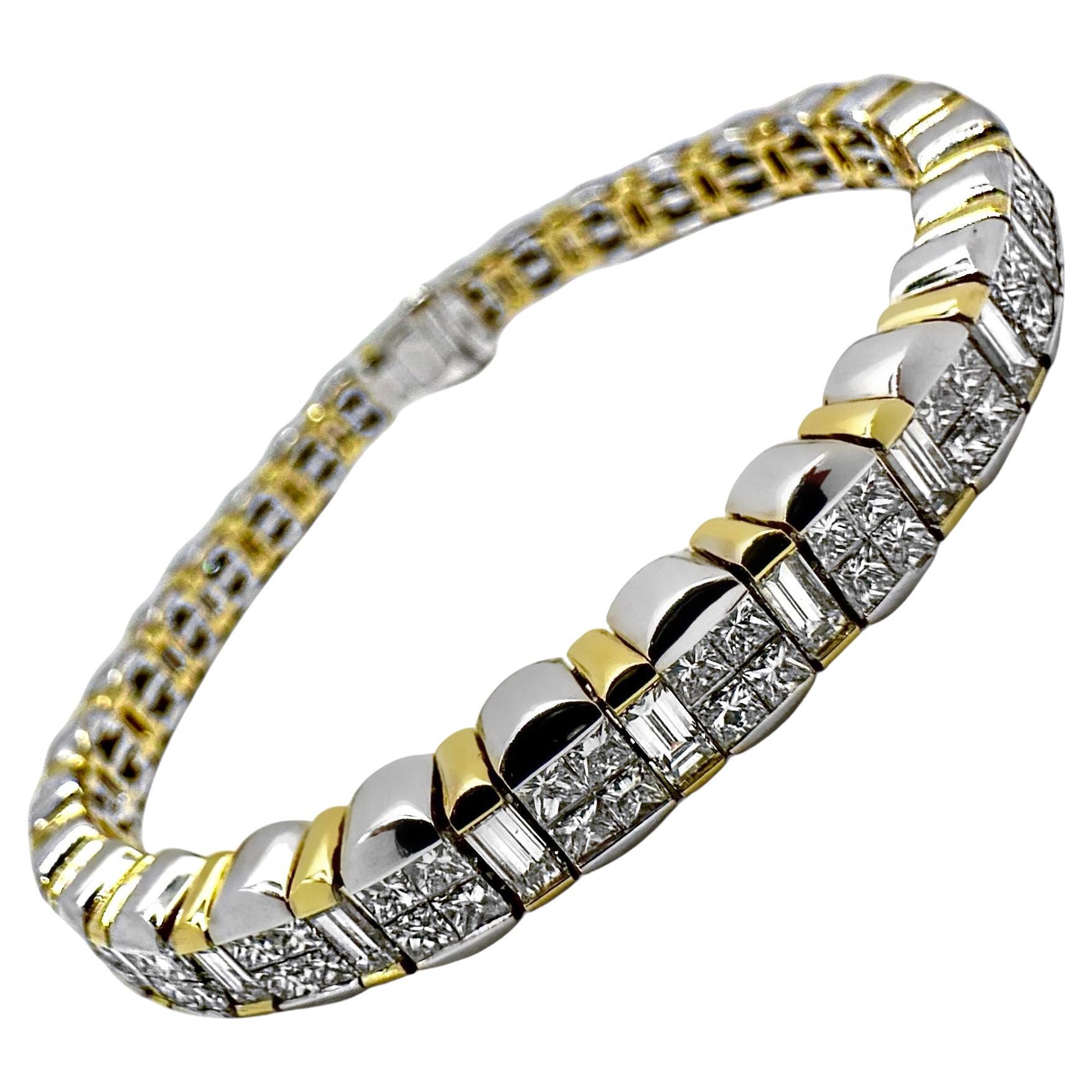 Contemporary 18k White and Yellow Gold Diamond Line Bracelet For Sale