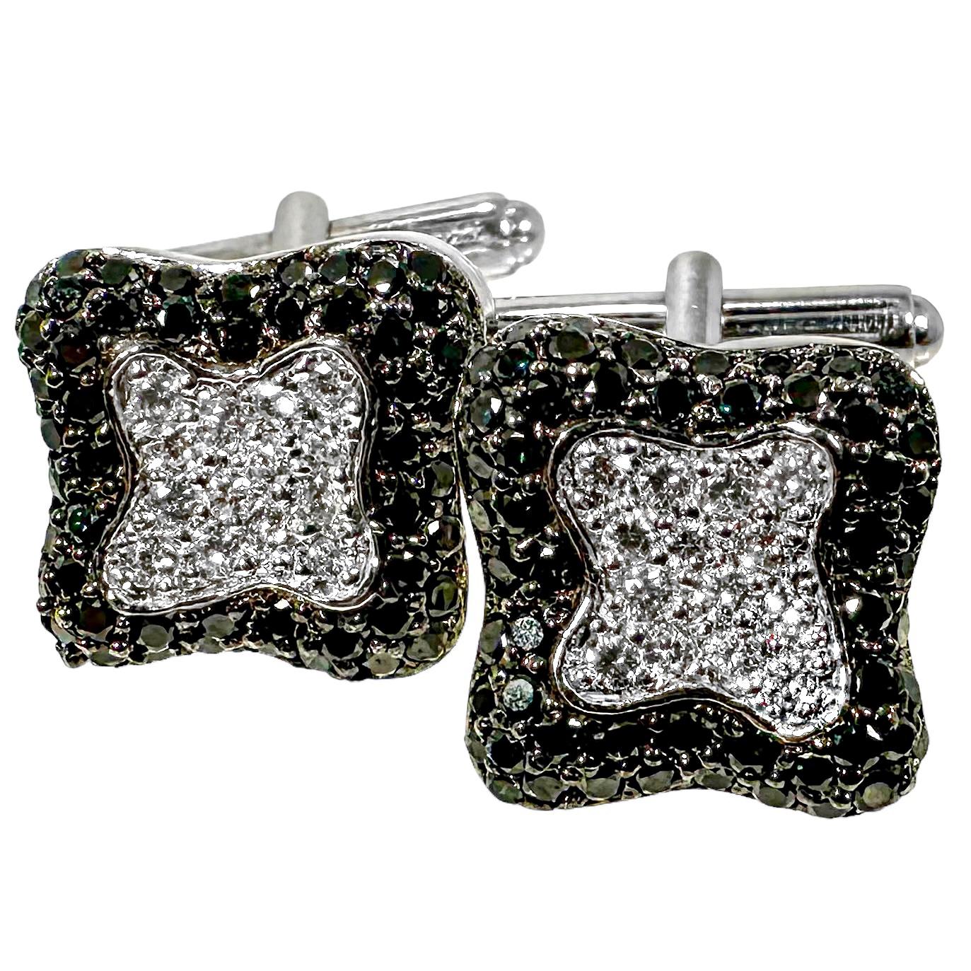 Contemporain Ensemble contemporain de 4 boutons en or blanc 18 carats, diamants noirs et blancs par Mecan  en vente