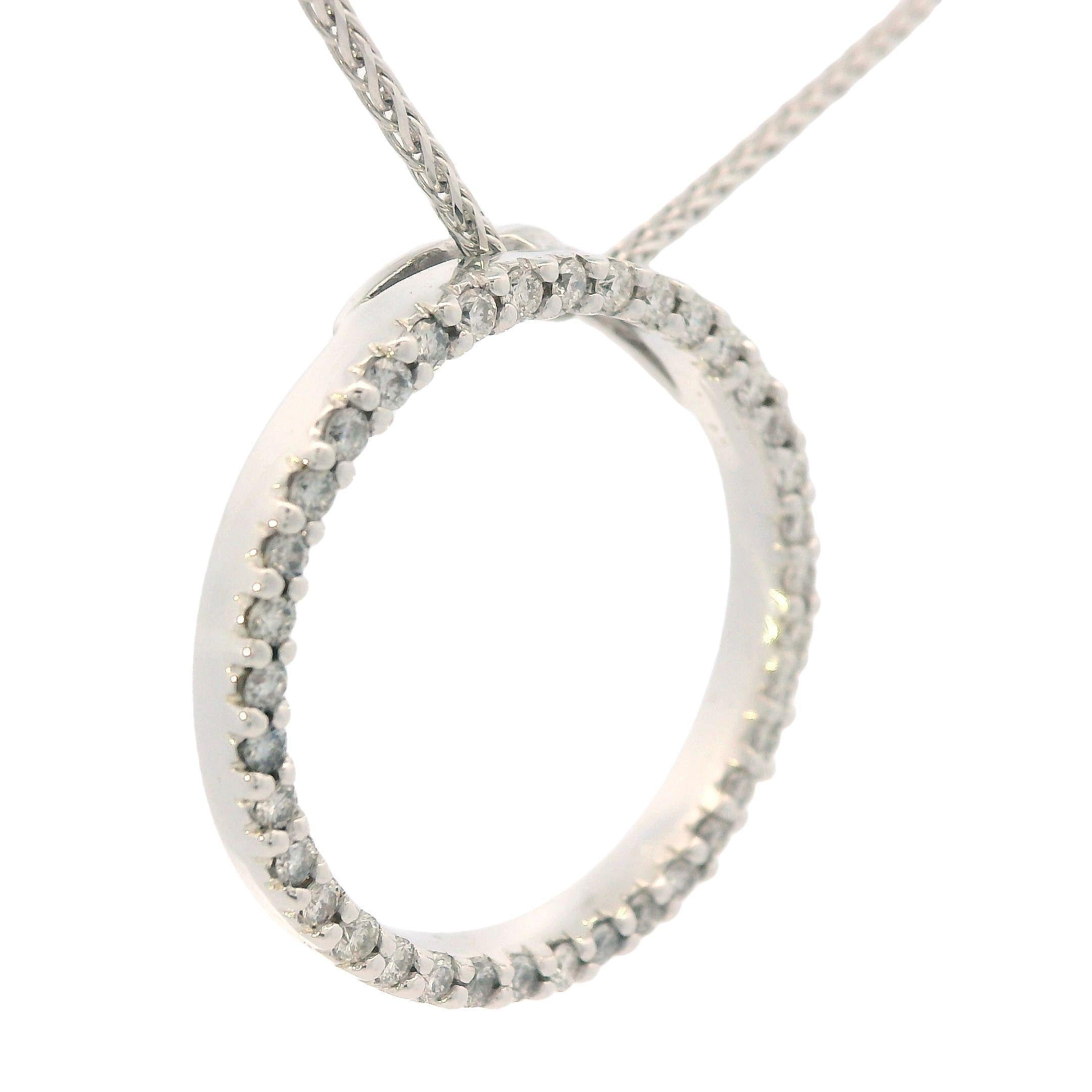 Contemporary 18k White Gold Diamond Circle Necklace w/ Ruby by Roberto Coin In Excellent Condition For Sale In Lexington, KY