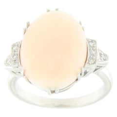 Contemporary 18K White Gold Diamond Coral Grain Setting Cocktail Ring