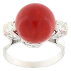 Contemporary 18K White Gold Diamond Coral Prong Setting Cocktail Ring