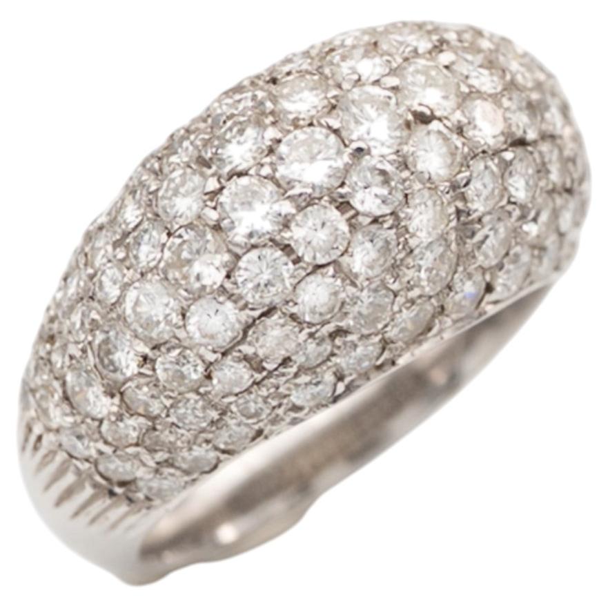 Moderner Kuppelring aus 18-karätigem Weißgold mit Diamant-Pavé, 2,25 Karat