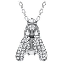 Contemporary 18K White Gold Diamonds Pendant Necklace