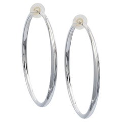 Créoles contemporaines en or blanc 18k