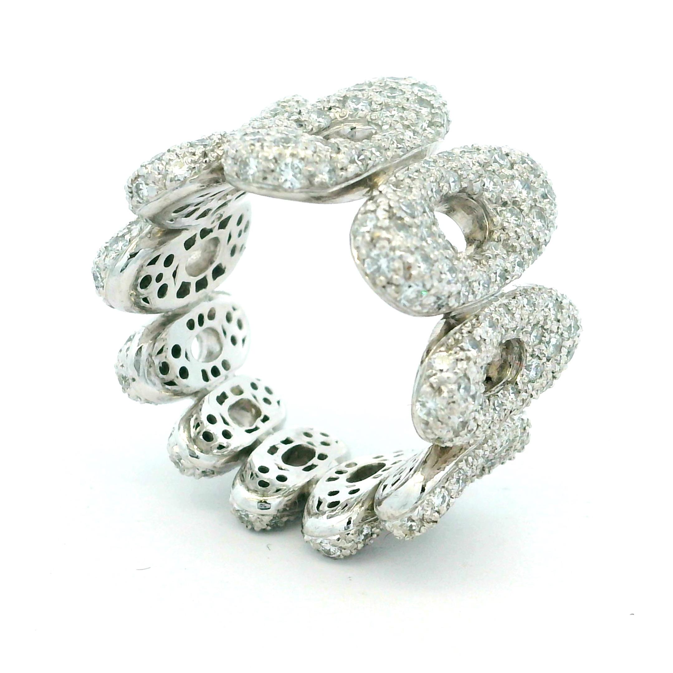 Anillo contemporáneo de oro blanco de 18 quilates con eslabón de pavé de diamantes, 3 quilates en venta 5
