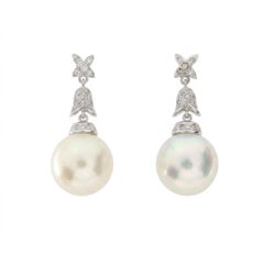 Contemporary 18K White Gold South Sea Pearls Diamond Grain Setting Drop Earring
