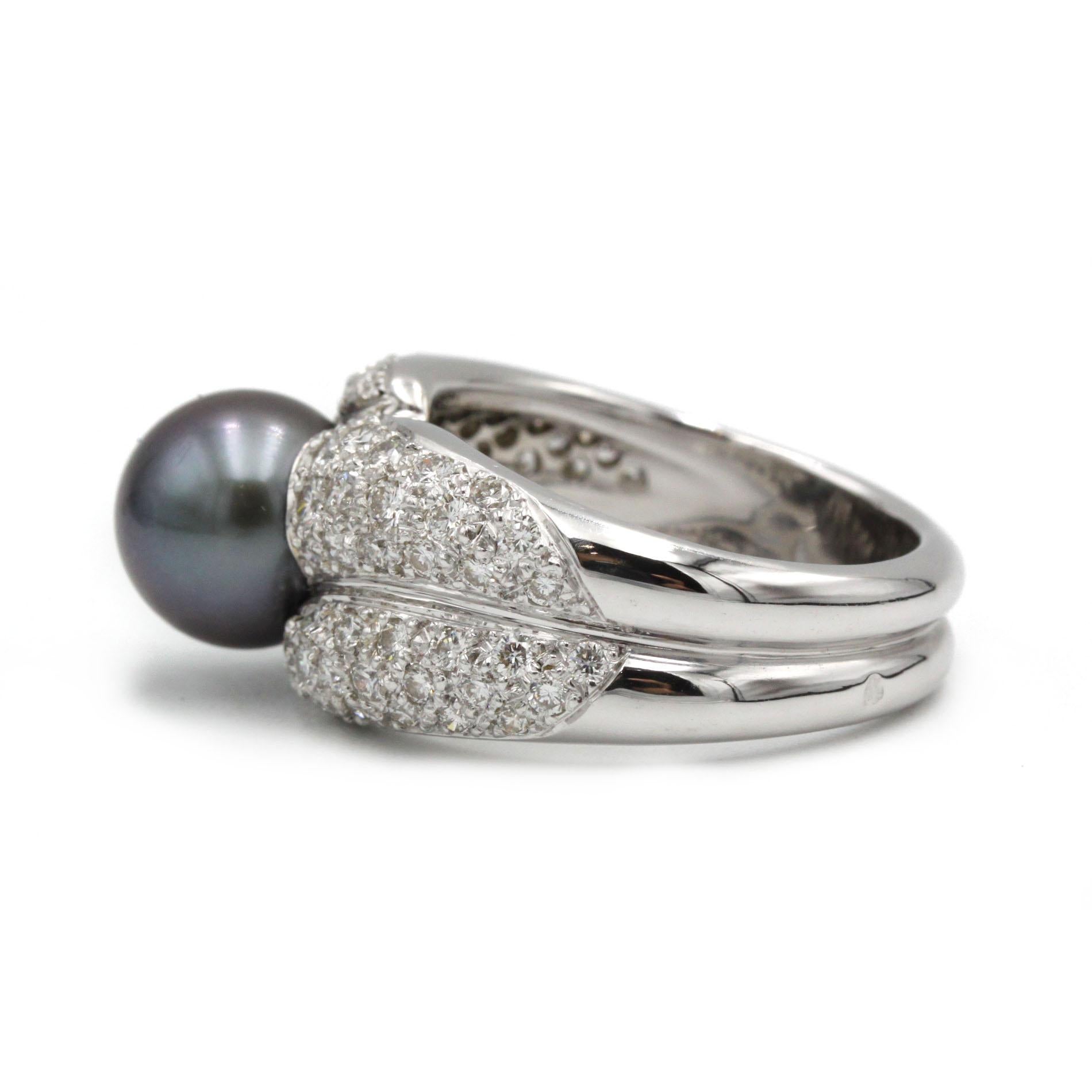 Contemporain Bague contemporaine en or blanc 18 carats, perle de Tahiti et diamant 3 ct, de style ruban, FR en vente