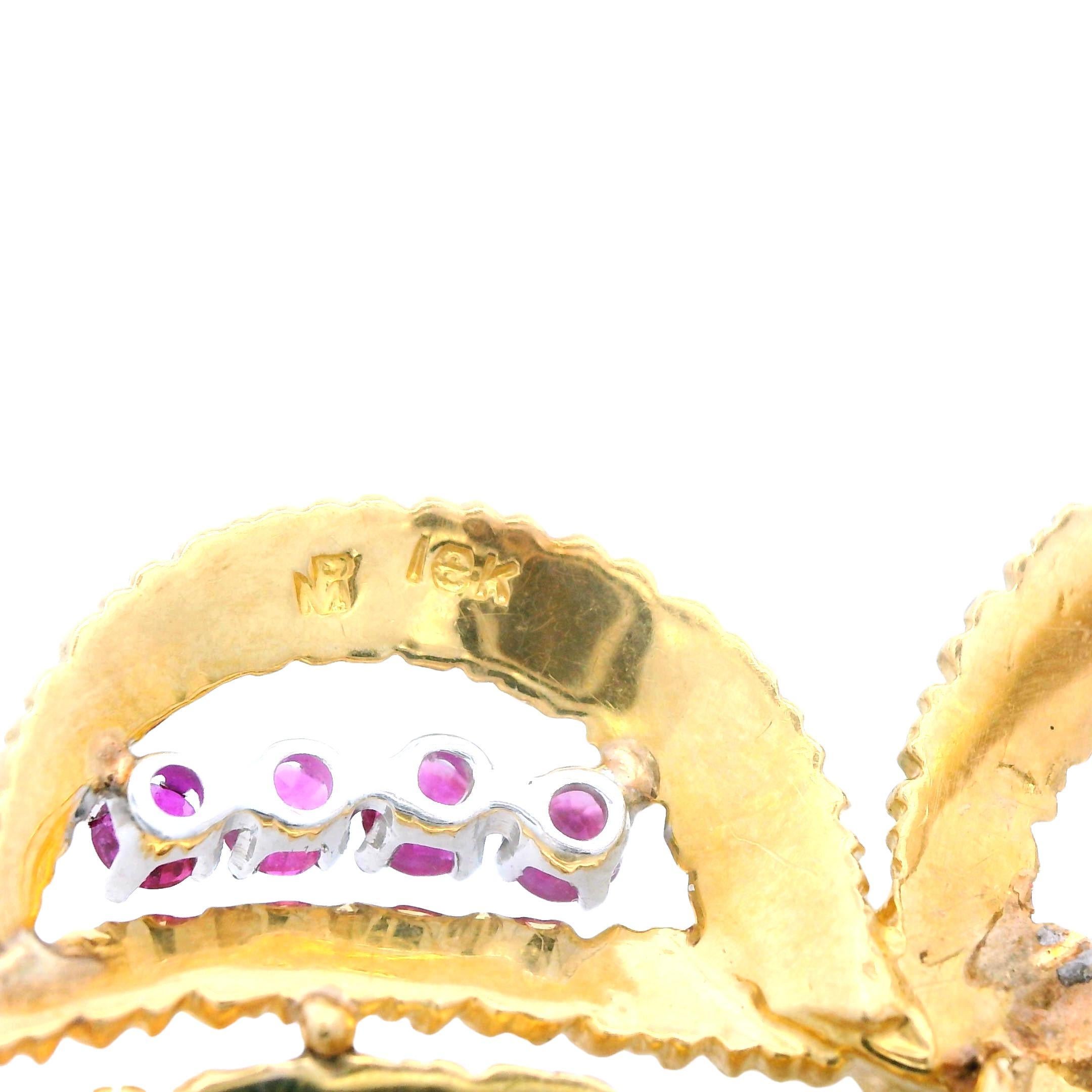 Spilla/pendente a forma di farfalla in oro giallo e bianco 18k con rubino e diamante in vendita 2