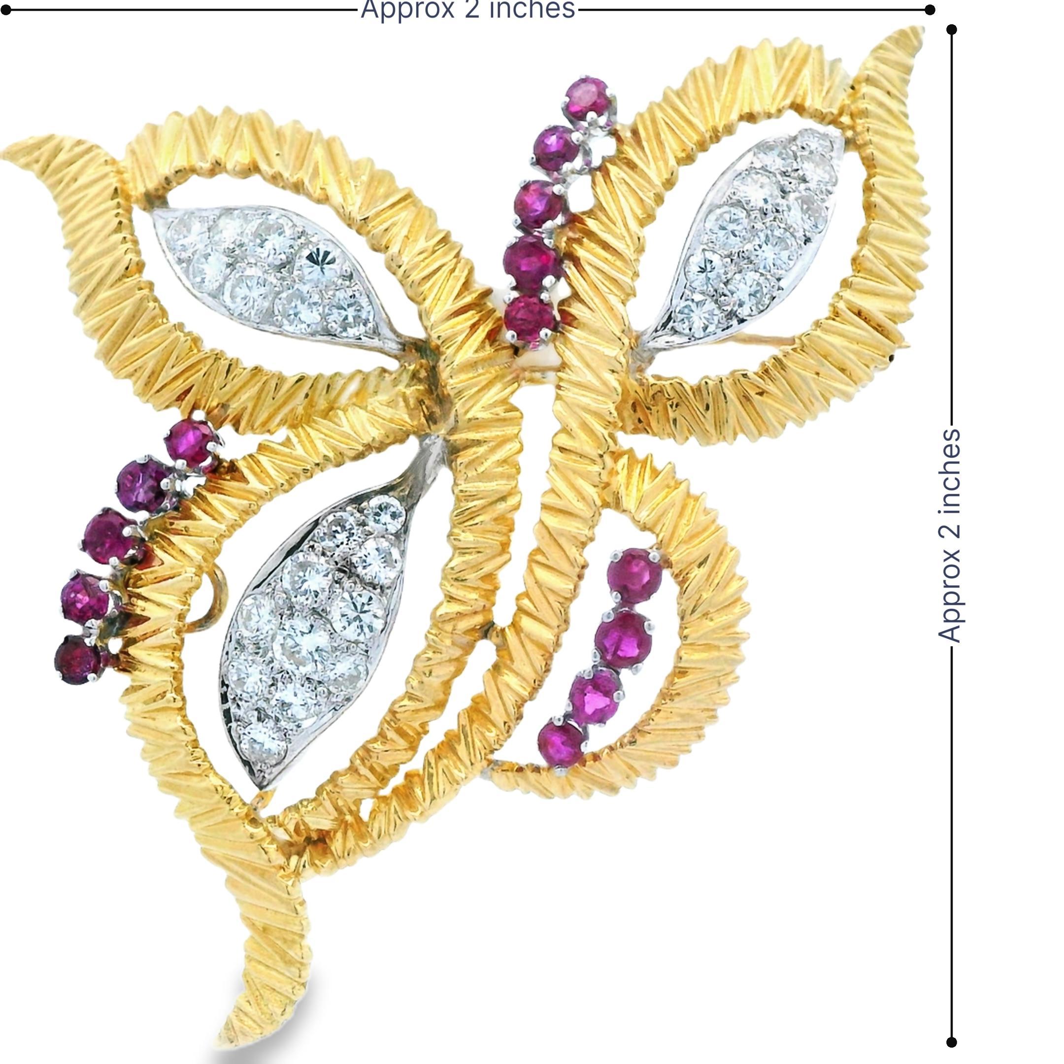 Spilla/pendente a forma di farfalla in oro giallo e bianco 18k con rubino e diamante in vendita 3