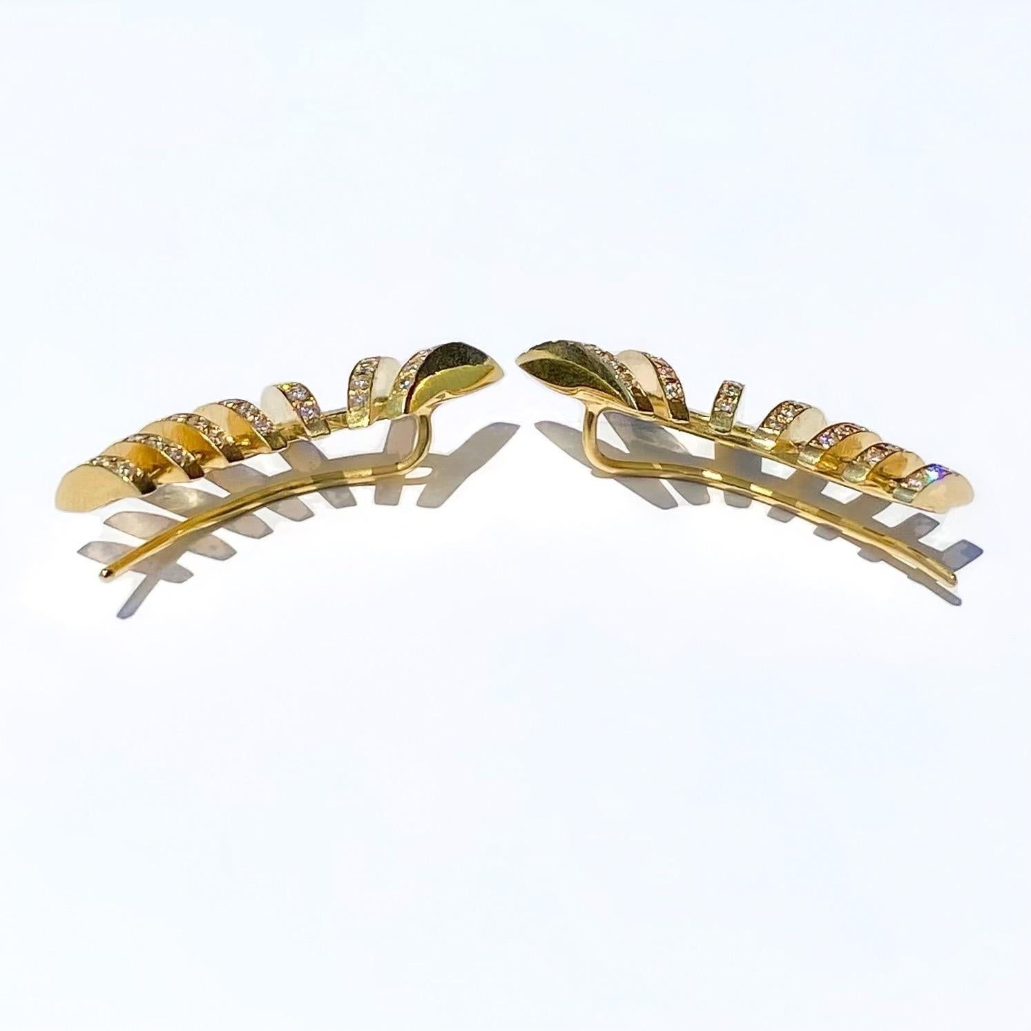 Brilliant Cut Contemporary 18K Yellow Gold and White Diamond Sculptural Ear Climbers For Sale