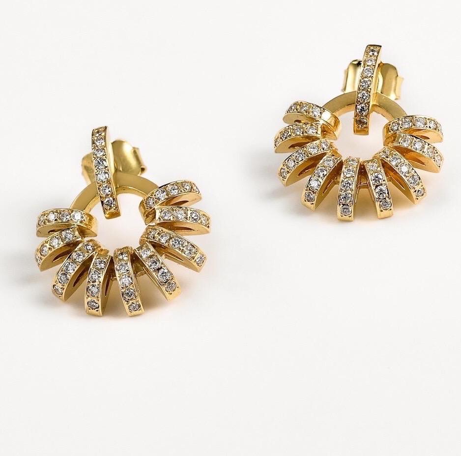 Contemporary 18K Yellow Gold and White Diamond Sculptural Ear Jackets and Studs  For Sale 2