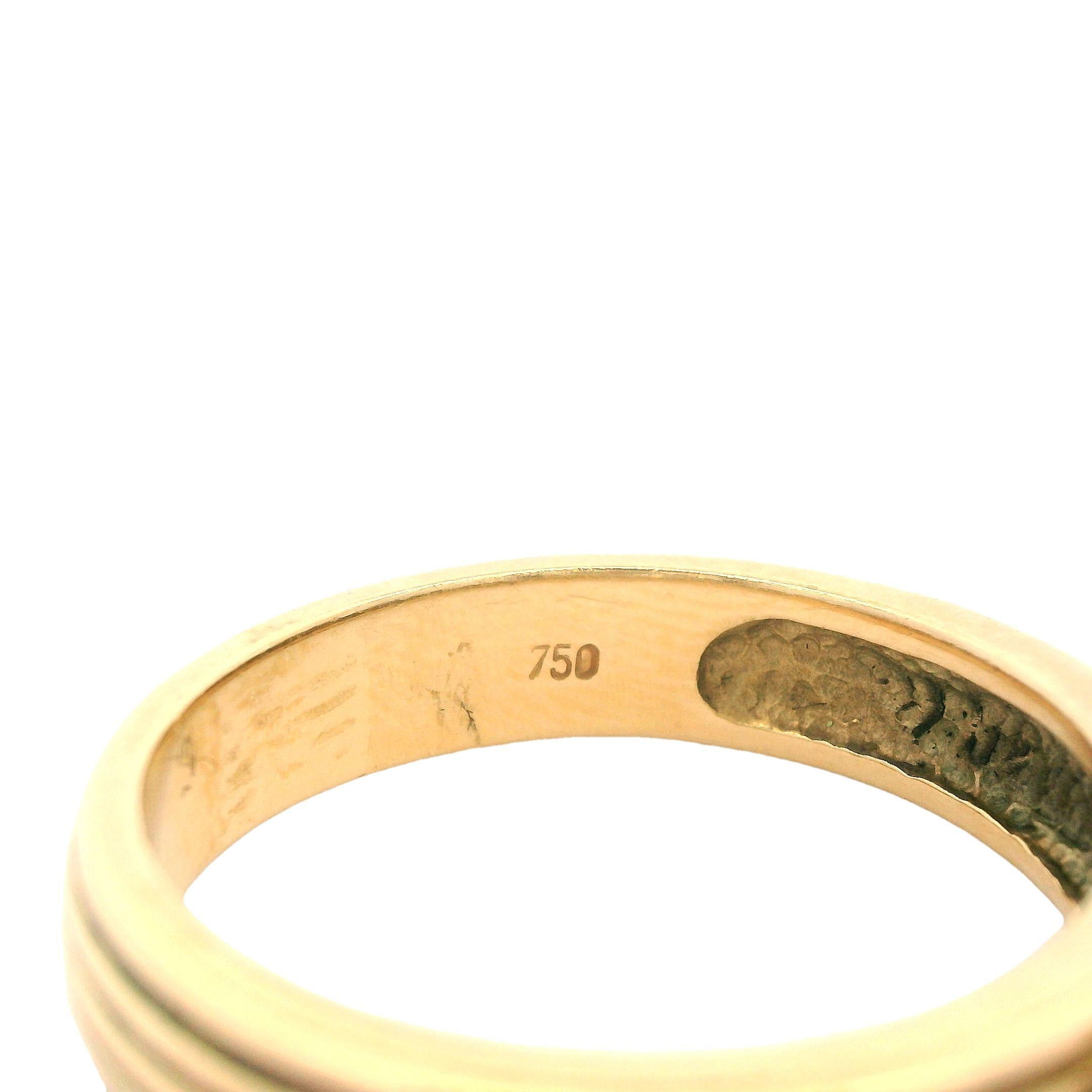 Contemporary 18k Yellow Gold Bezel Set Orange Dia Ring For Sale 2