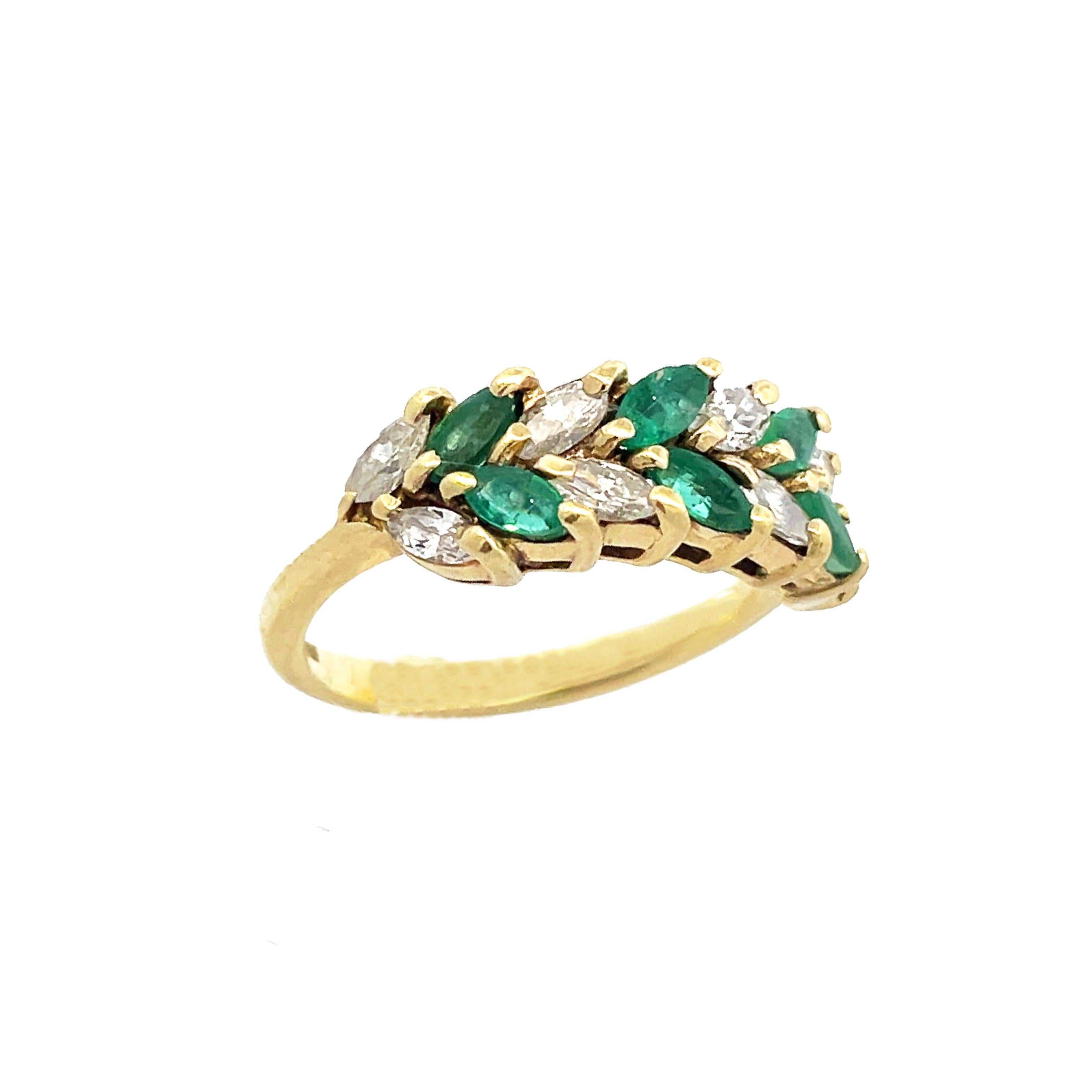 Contemporary 18K Yellow Gold Emerald and Diamond Ring In Excellent Condition For Sale In Lexington, KY