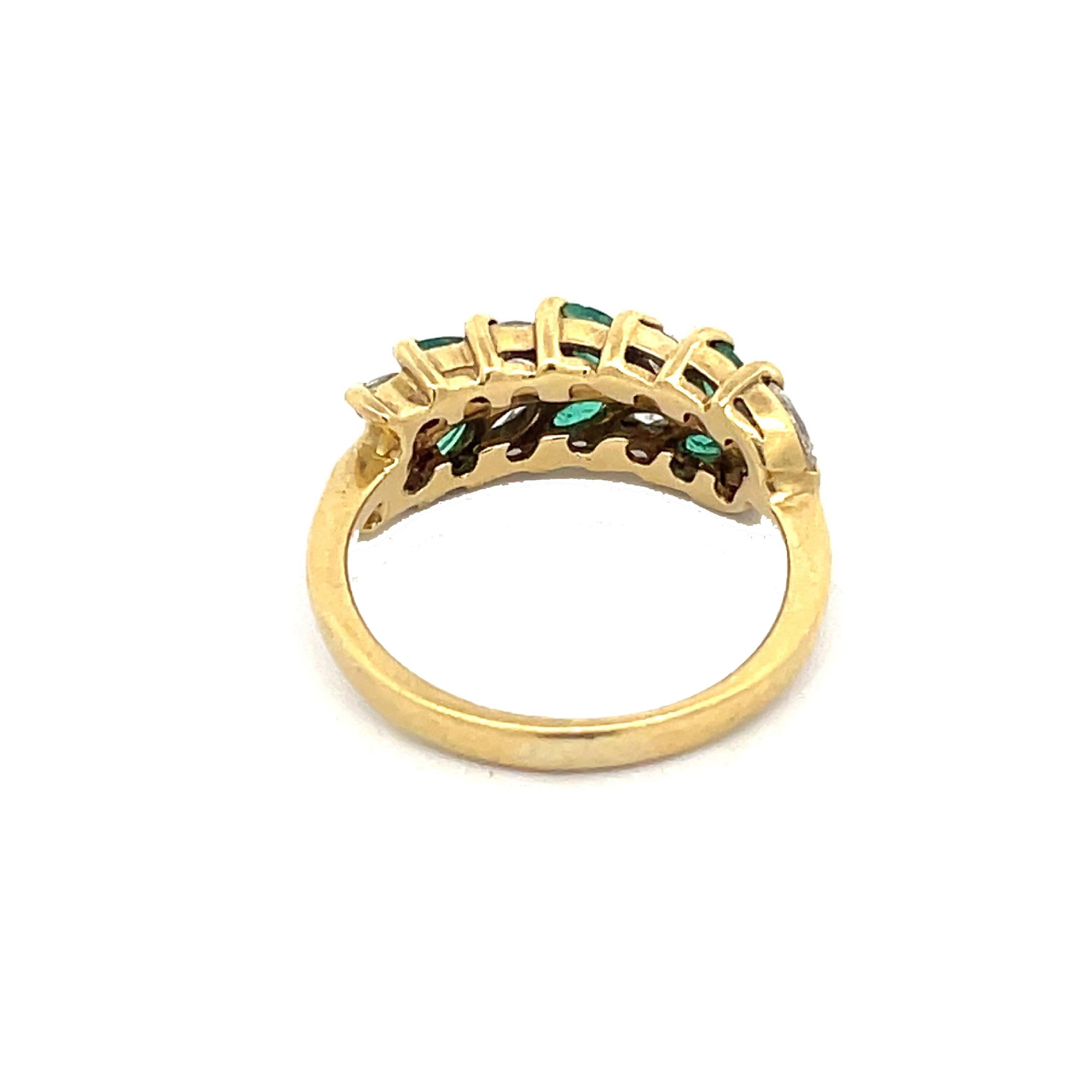 Contemporary 18K Yellow Gold Emerald and Diamond Ring For Sale 2
