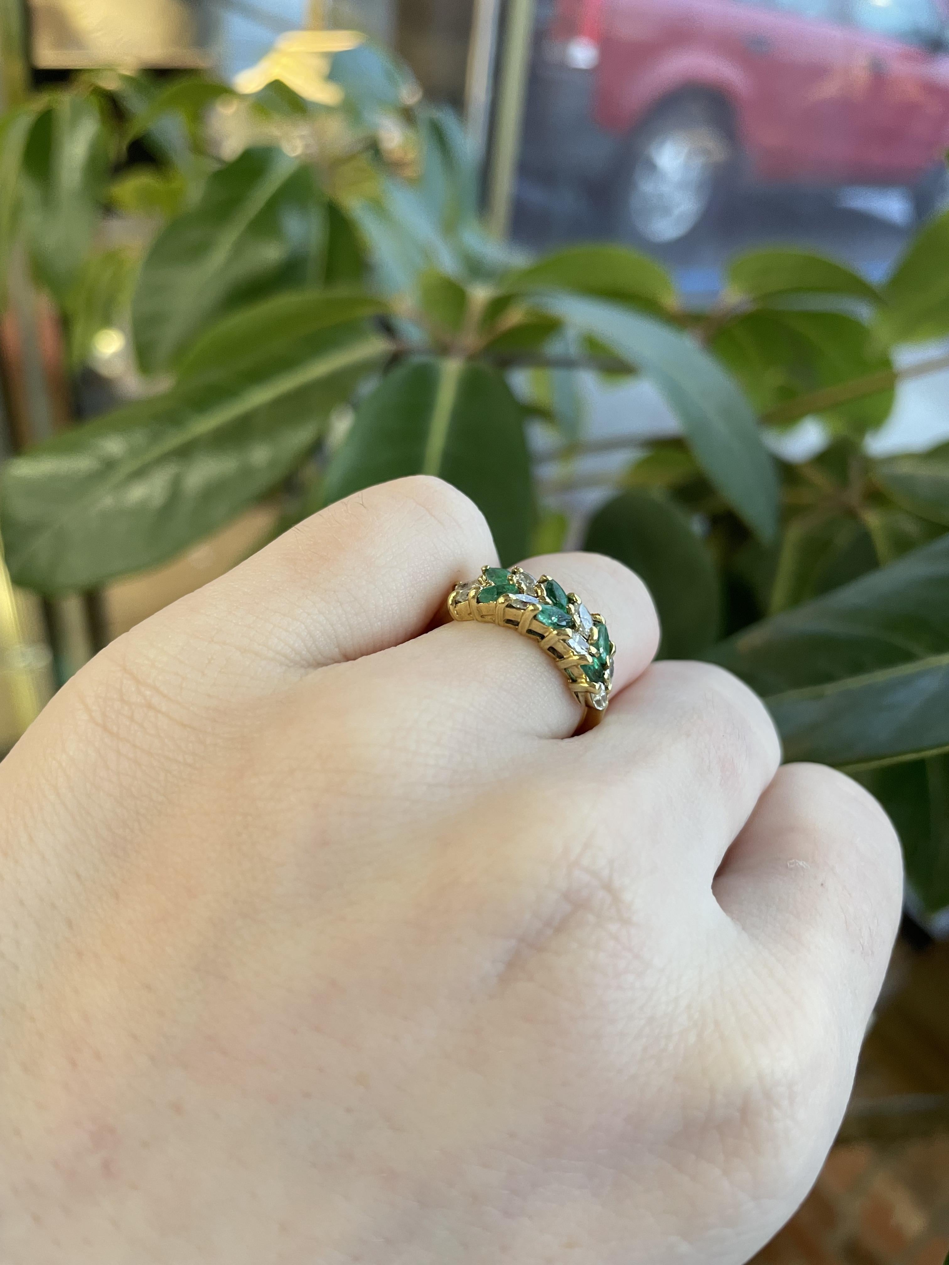 Contemporary 18K Yellow Gold Emerald and Diamond Ring For Sale 4