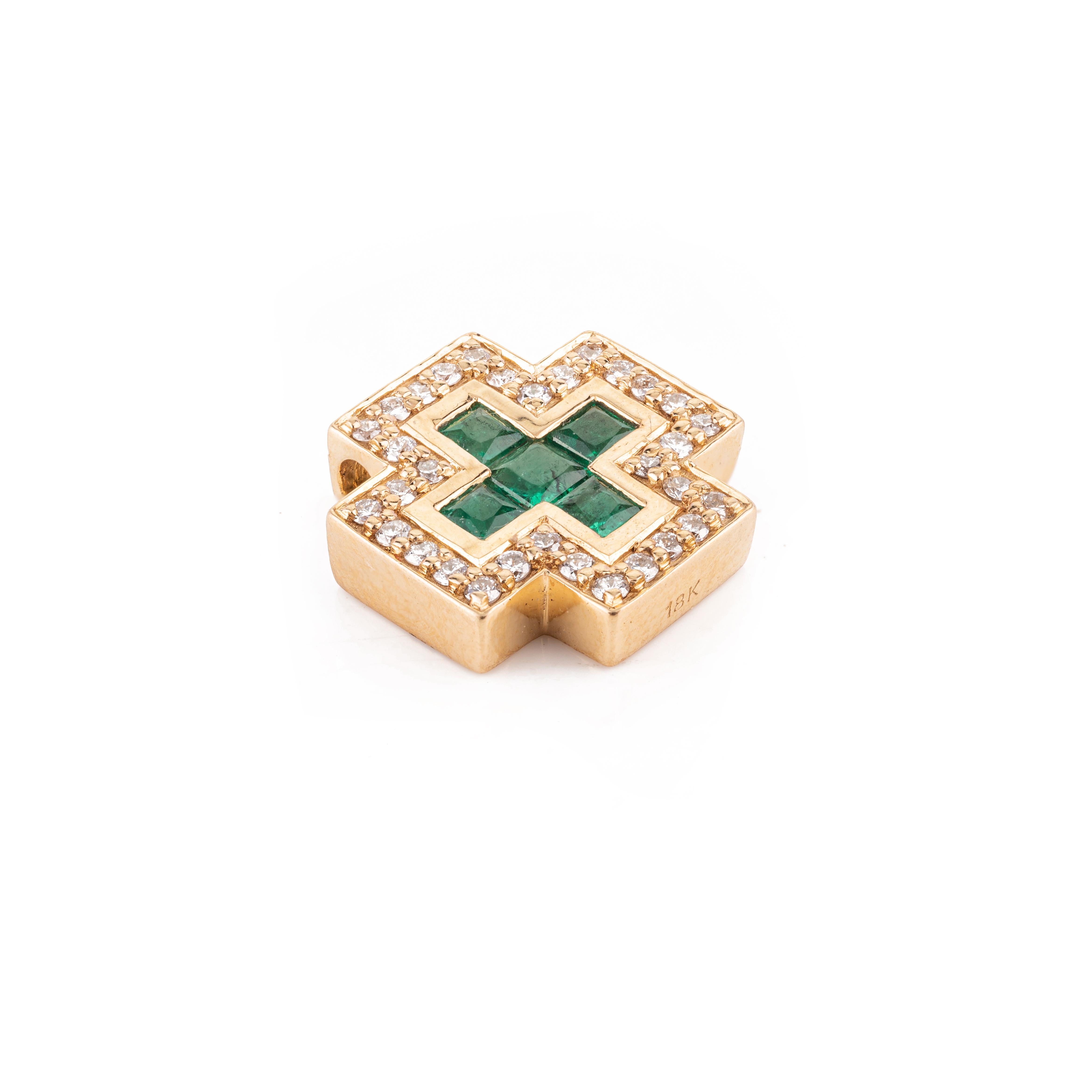Square Cut Art Deco 18k Yellow Gold Natural Emerald Diamond Bold Cross Pendant for Her