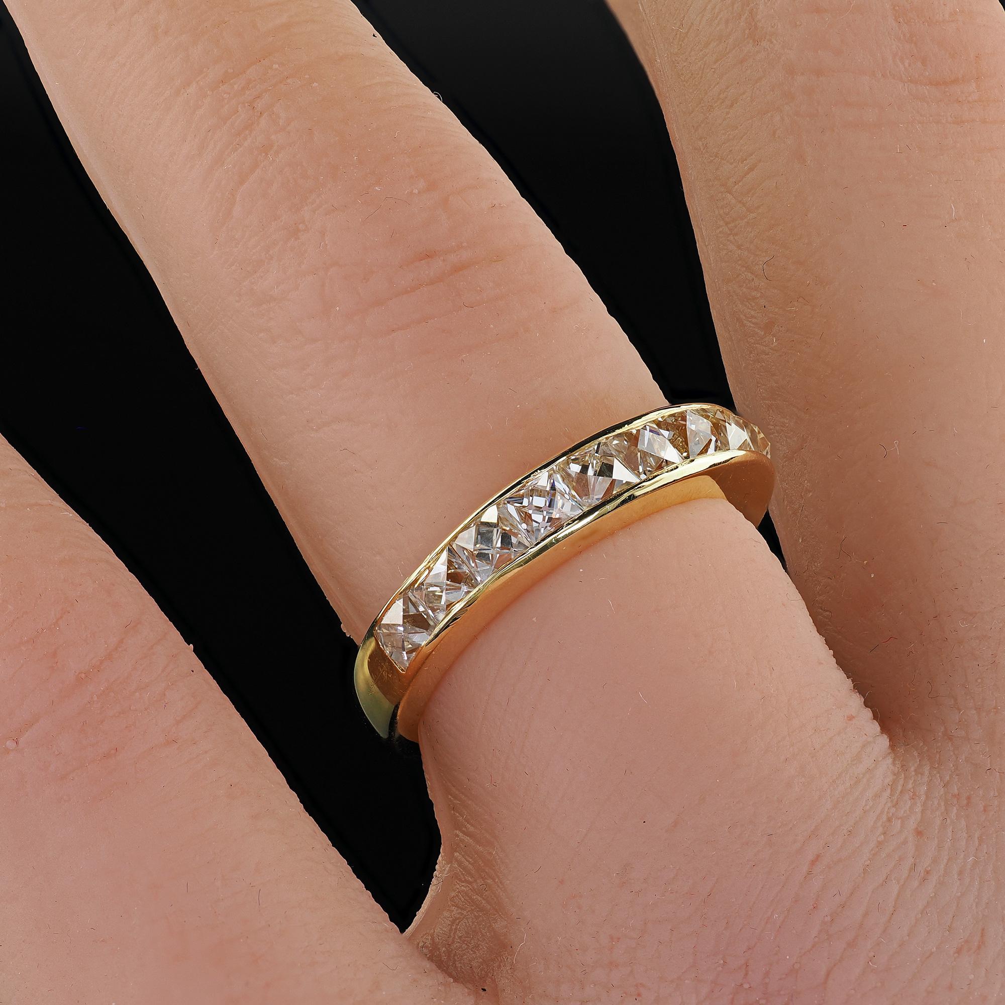 Bague contemporaine en or jaune 18K avec diamant de taille française récupéré - Taille 6 en vente 4