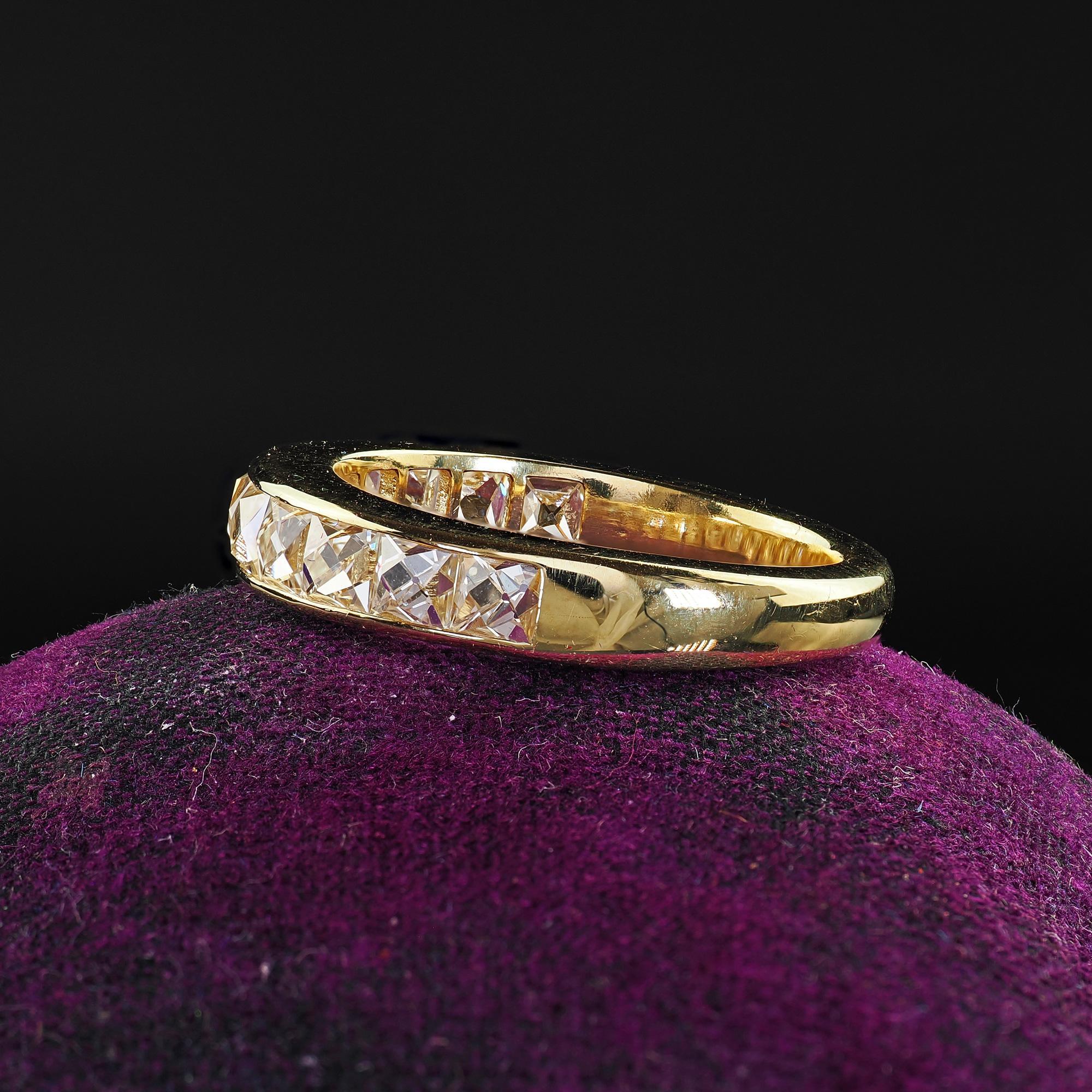 Demi-bandeau contemporain en or jaune 18K avec diamant de taille française récupéré - Taille 4 Excellent état - En vente à Great Neck, NY