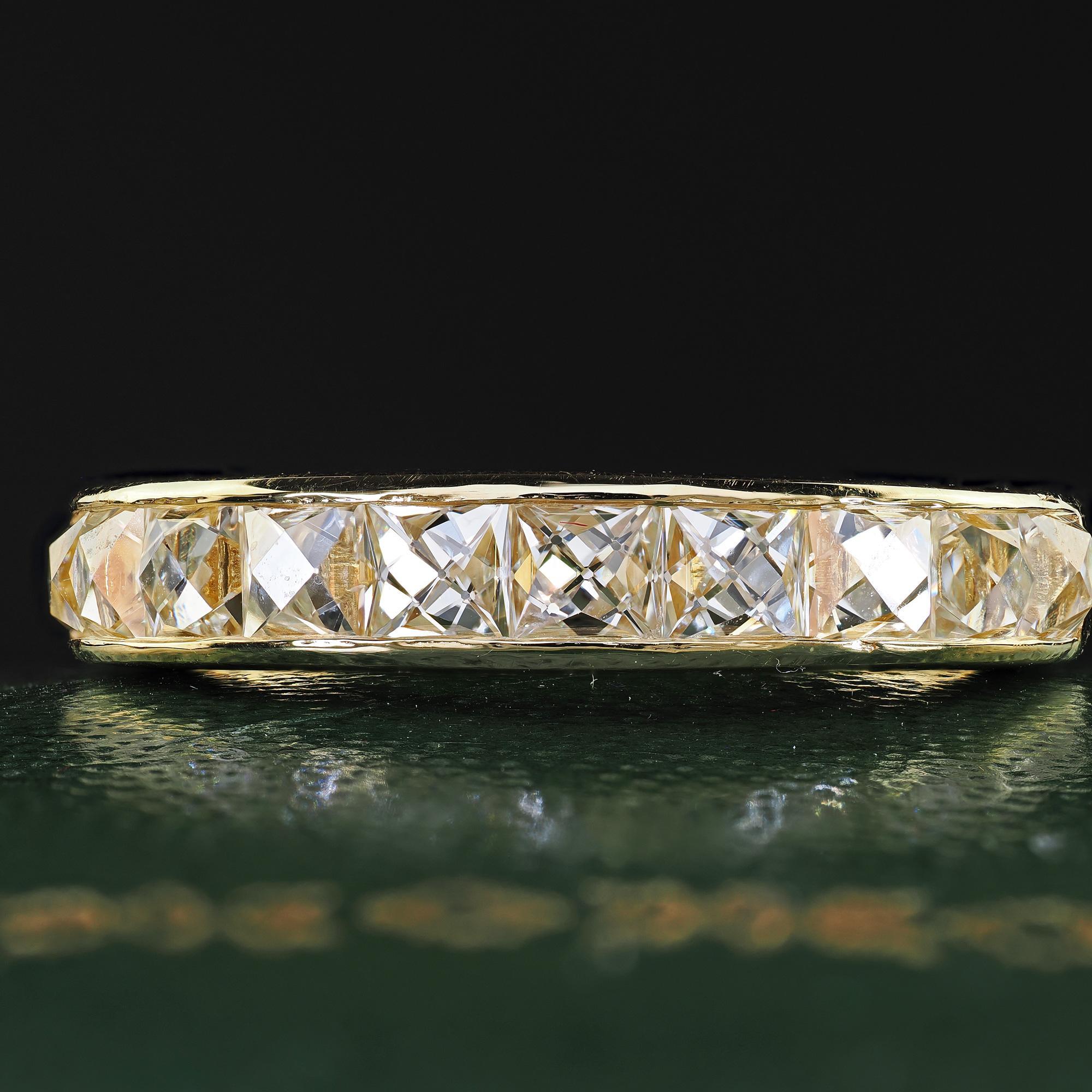 Contemporain Demi-bandeau contemporain en or jaune 18K avec diamant de taille française récupéré - Taille 5 en vente