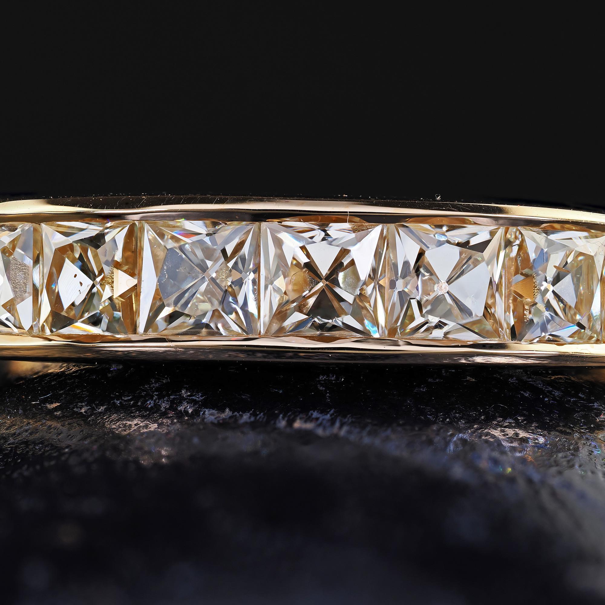 Alliance contemporaine en or jaune 18K avec diamant de taille française récupéré Excellent état - En vente à Great Neck, NY