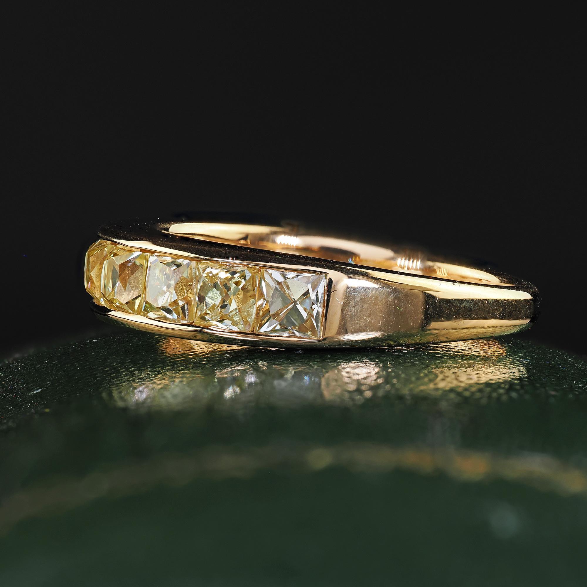 Alliance contemporaine en or jaune 18K avec diamant de taille française récupéré Excellent état - En vente à Great Neck, NY