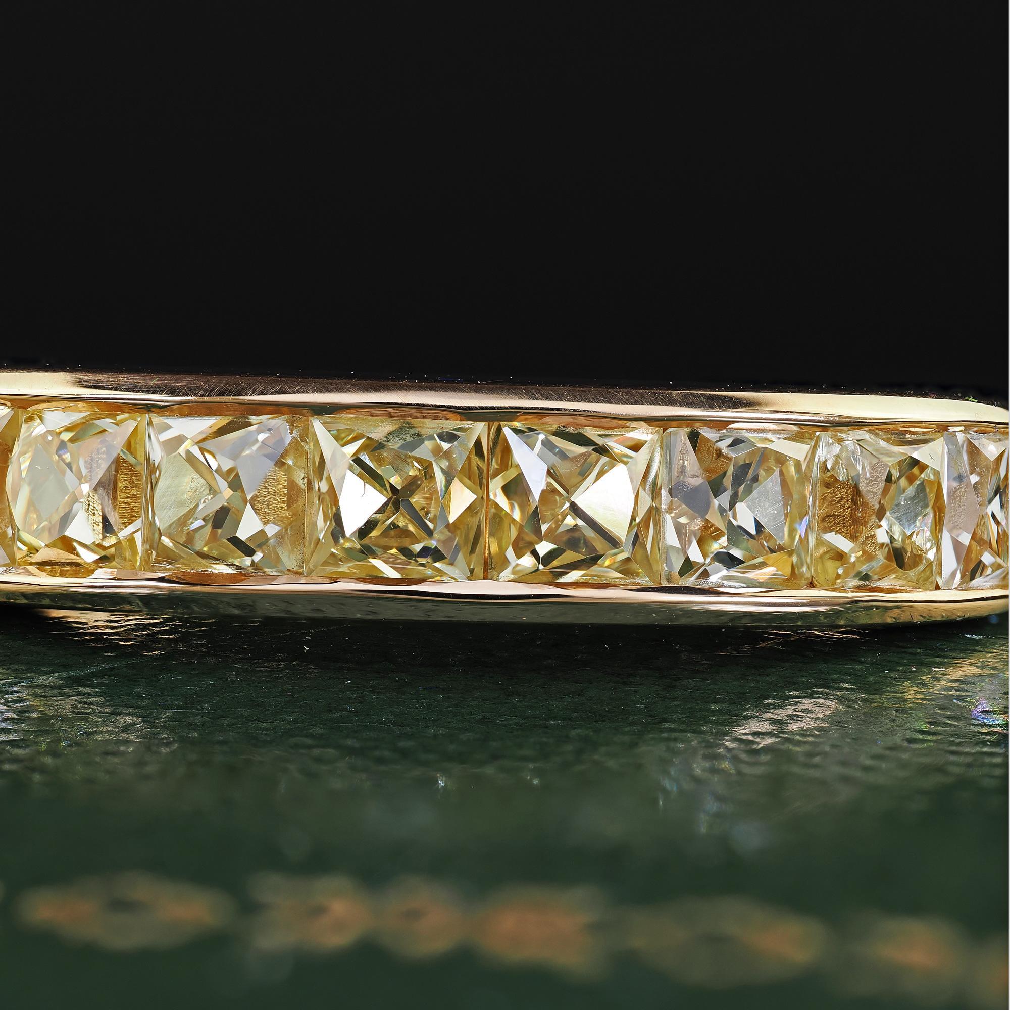 Alliance contemporaine en or jaune 18K avec diamant de taille française récupéré Pour femmes en vente