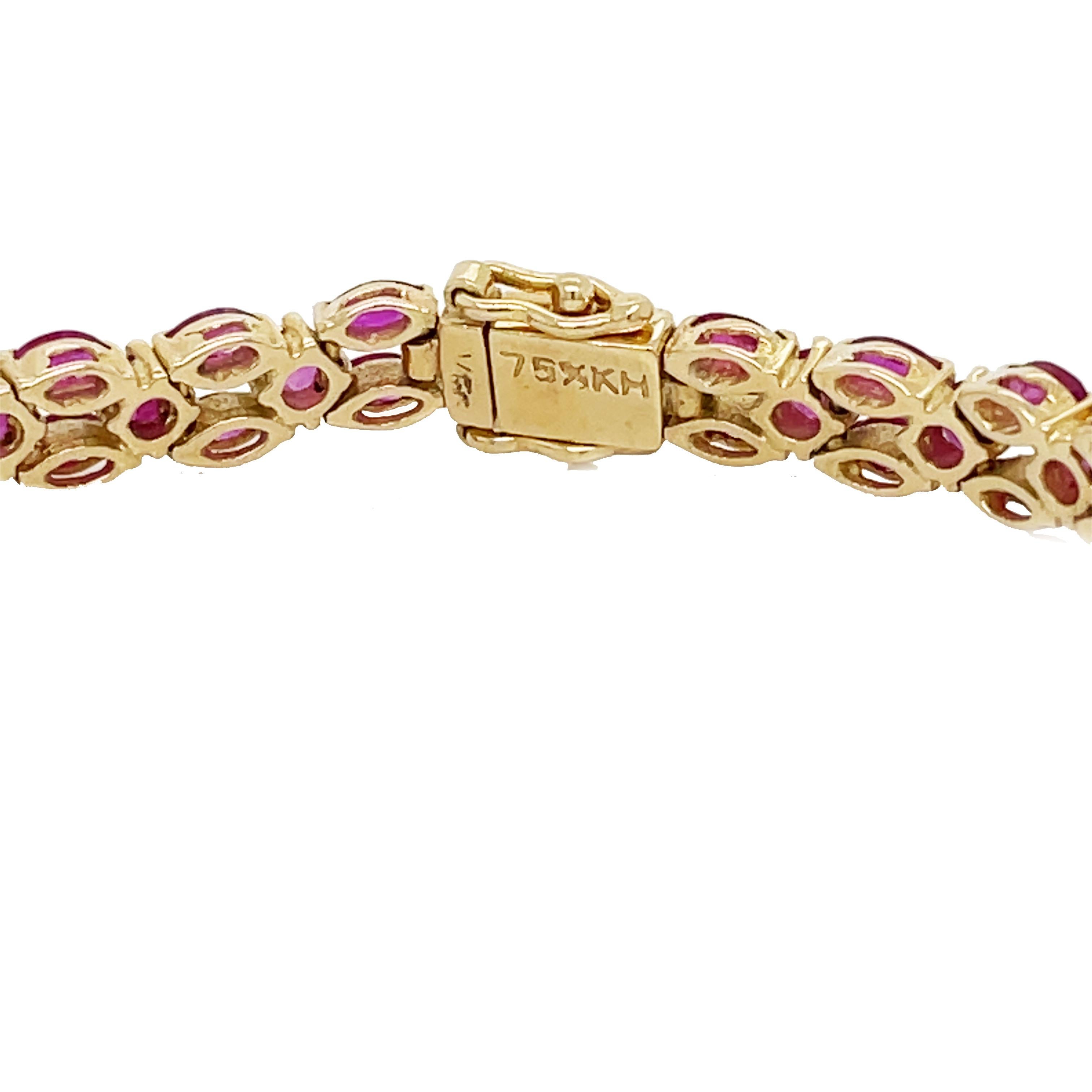 Contemporary 18K Yellow Gold Ruby Tennis Bracelet For Sale 1