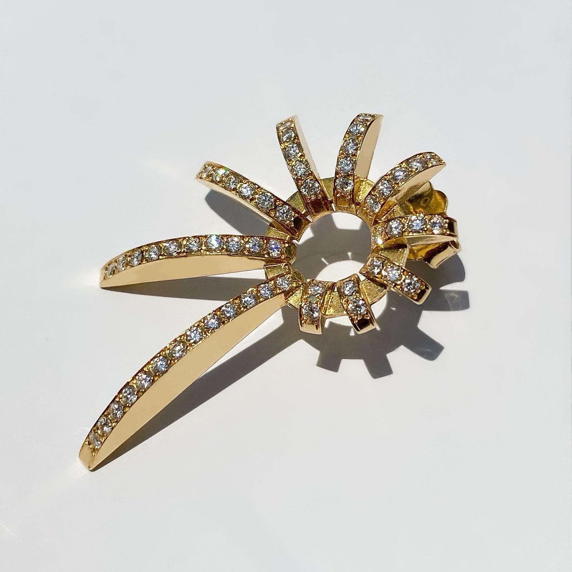 Brilliant Cut Contemporary 18K Yellow Gold & White Diamond Earrings, Diamond Nautili Earrings For Sale