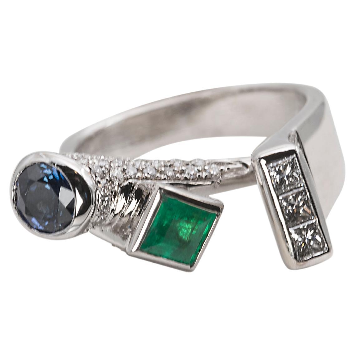 Bague contemporaine en or blanc 18 carats avec saphir 1 carat et diamant émeraude 1,10 carat en vente