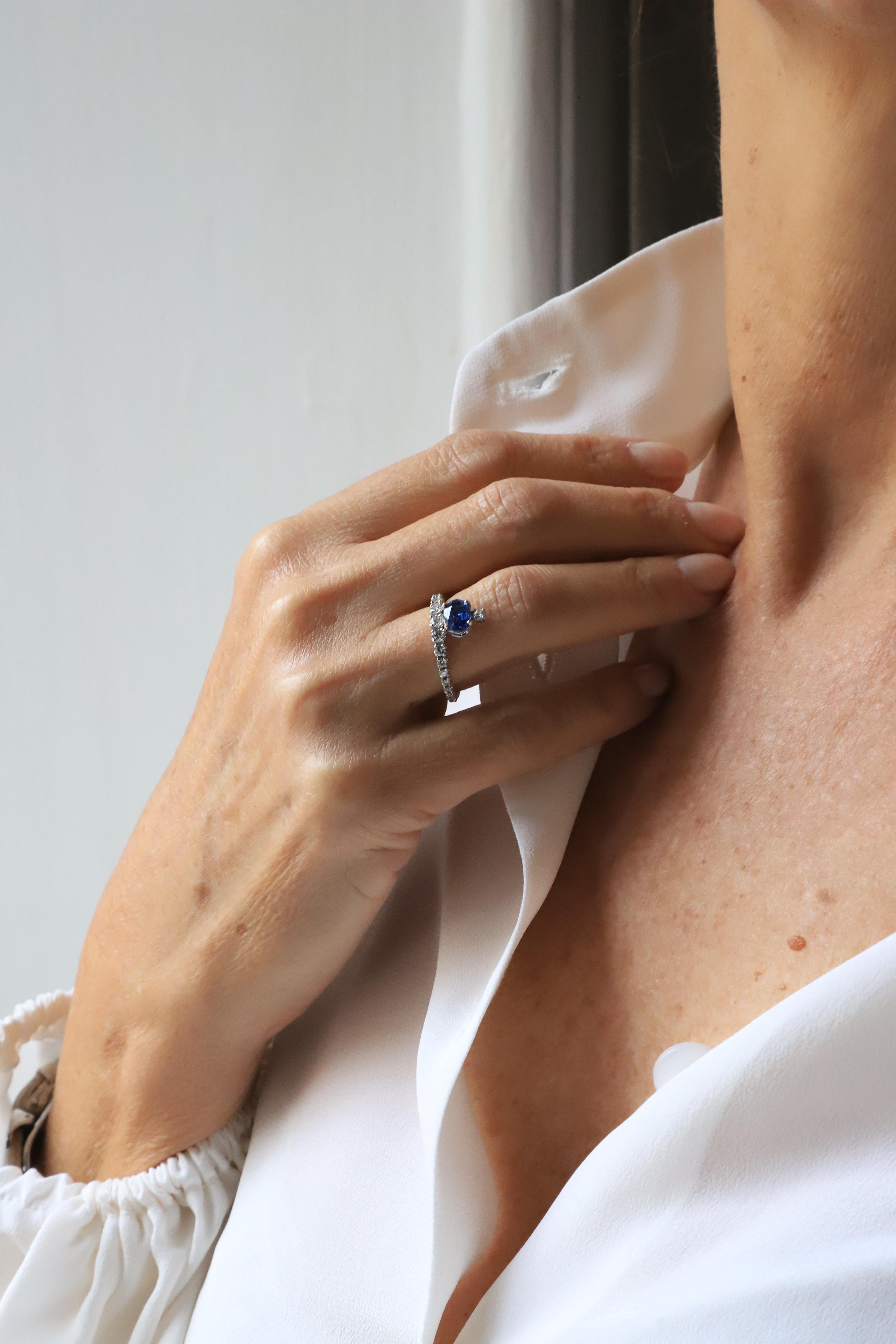 Round Cut Contemporary 18Karat WhiteGold 1.20 Sapphires 0.50 White Diamond Design Ring For Sale