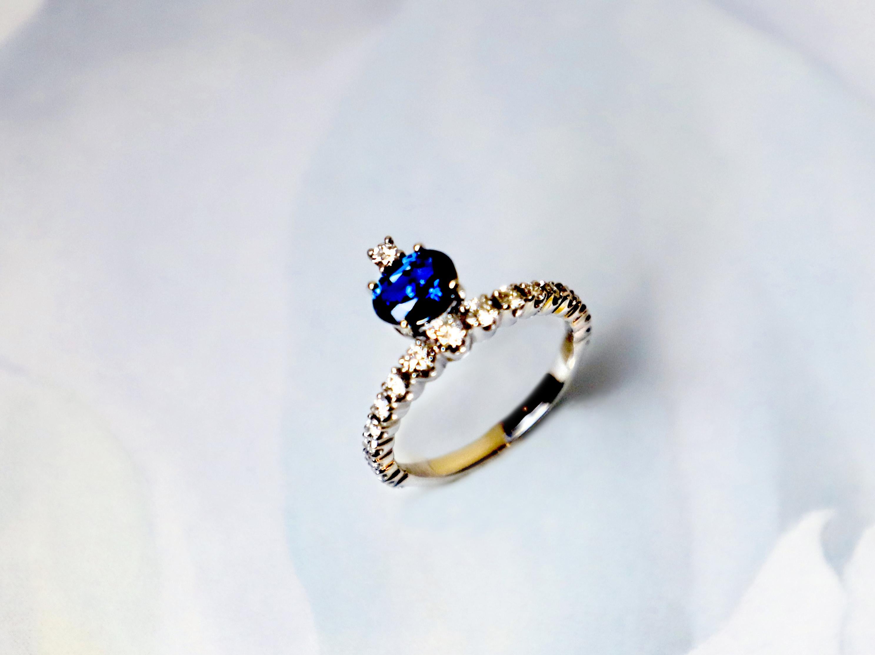 Contemporary 18Karat WhiteGold 1.20 Sapphires 0.50 White Diamond Design Ring For Sale 5