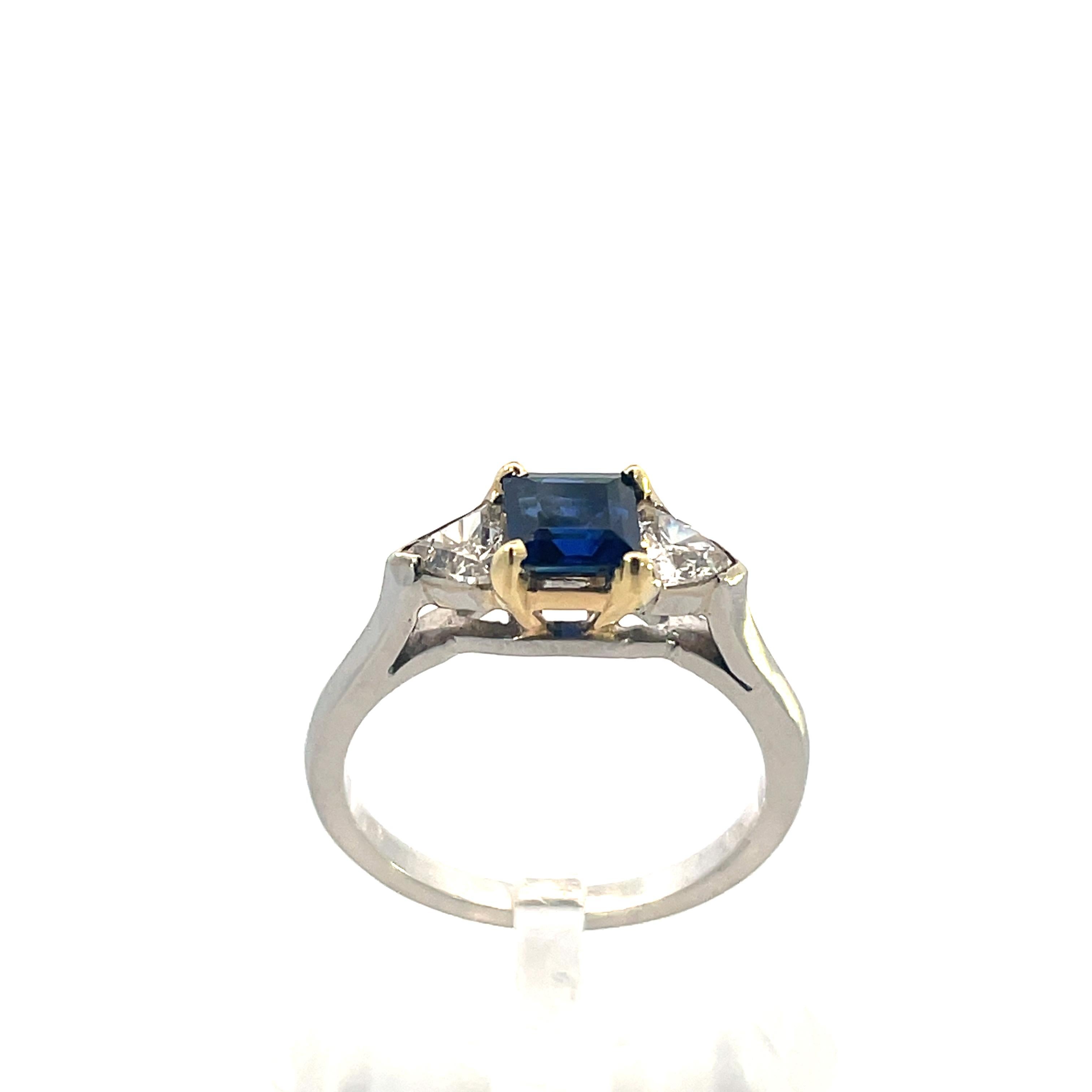 Women's or Men's Contemporary 1980 Platinum w/ 18K Yellow Gold Blue Sapphire and Diamond Ring  For Sale