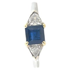 Contemporary 1980 Platinring mit blauem Saphir und Diamant aus 18 Karat Gelbgold 