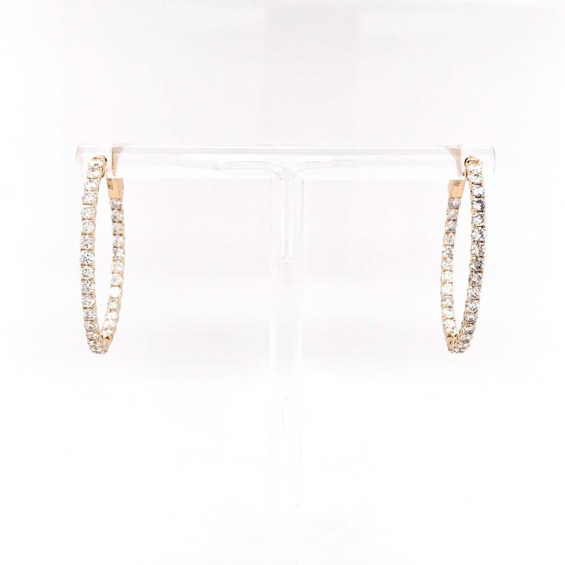 Contemporary 2 Carat DTW in and Out Diamond Hoop Earrings For Sale 1