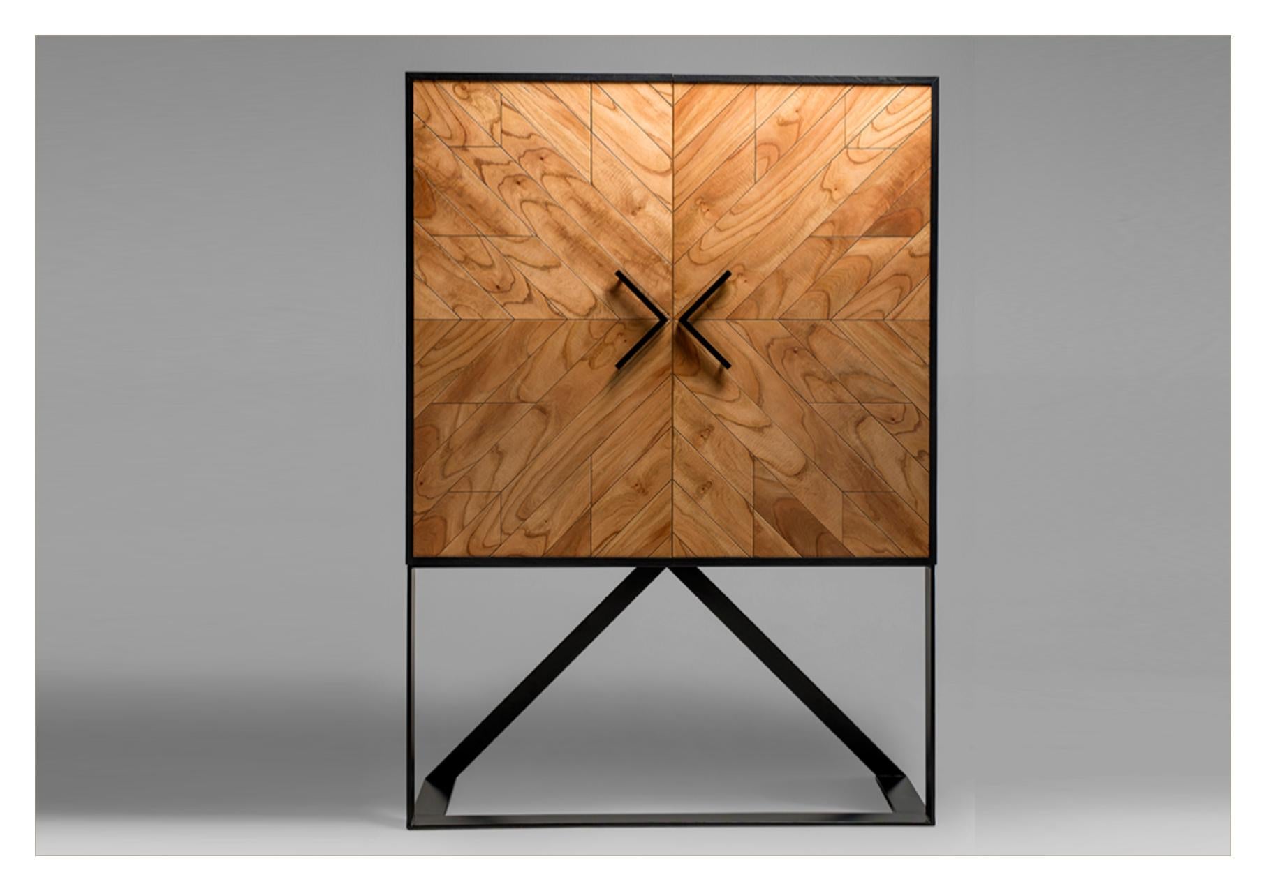 Zeitgenössisches Sideboard mit 2 Türen aus Cinnamon von Larissa Batista (Moderne) im Angebot